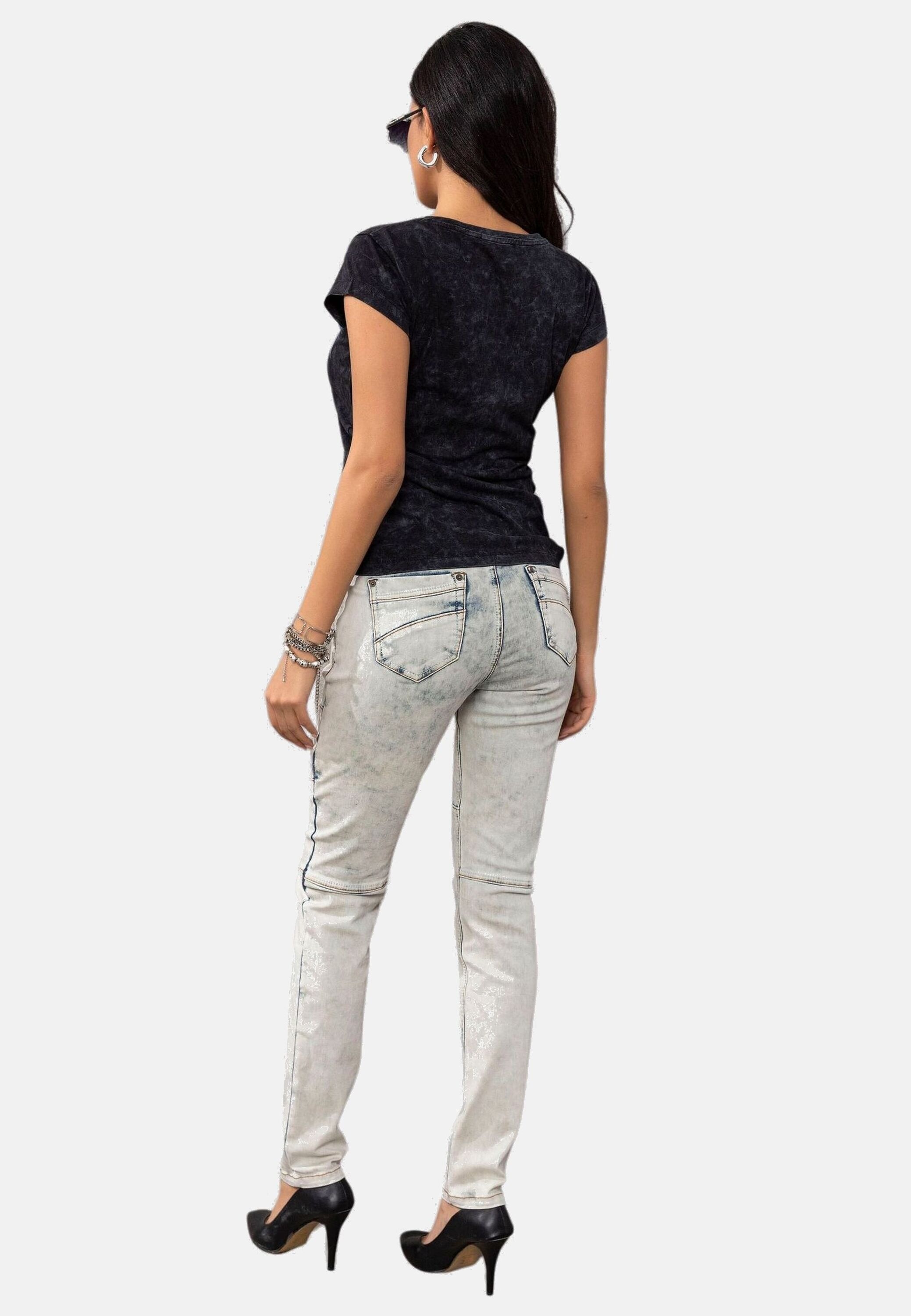 Cipo & Baxx Slim-fit-Jeans »Jeans«, mit extravagantem Nahtdesign, WD382
