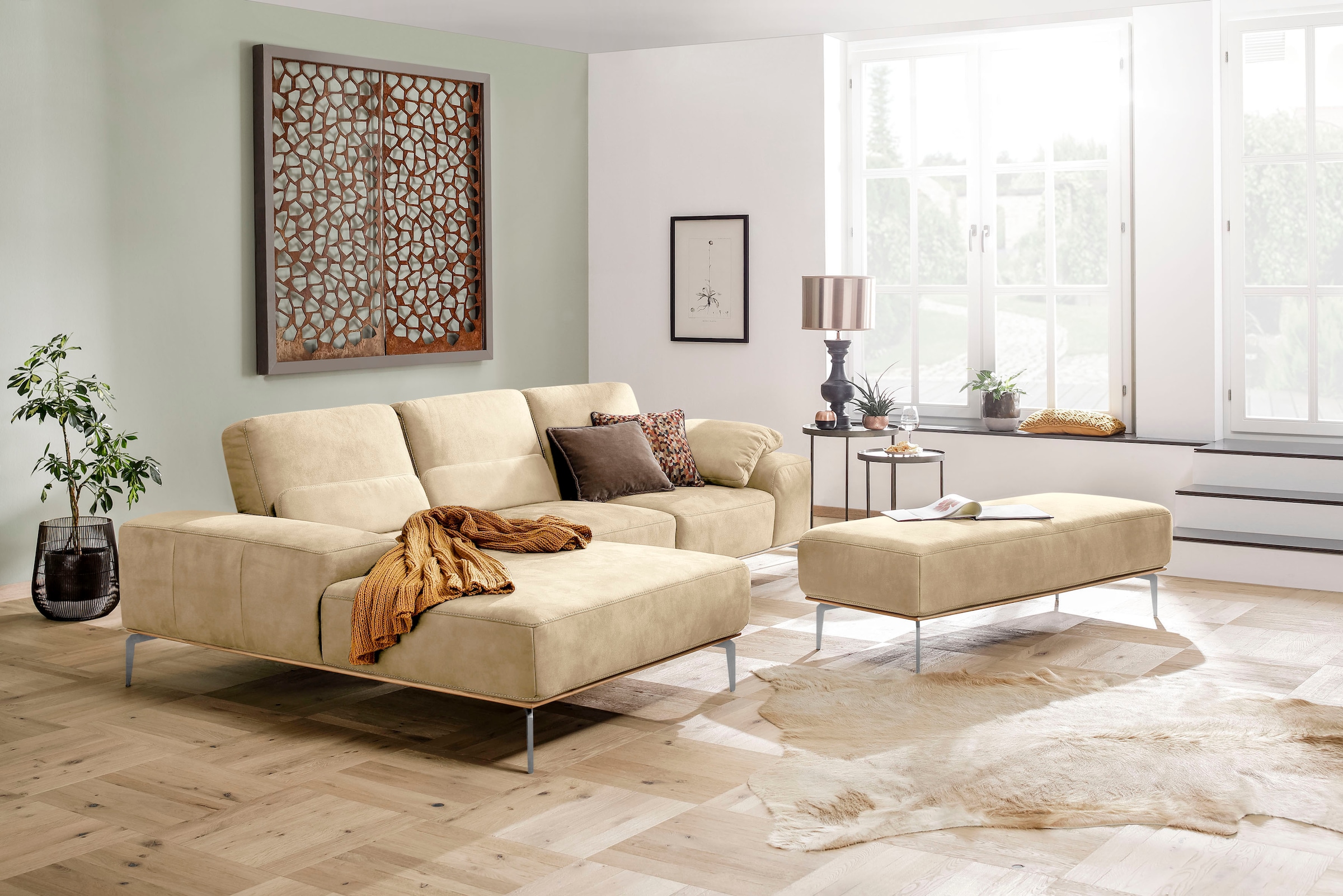 W.SCHILLIG Polsterhocker mit elegantem Holzsockel, Füße in Chrom glänzend, Breite 150 cm