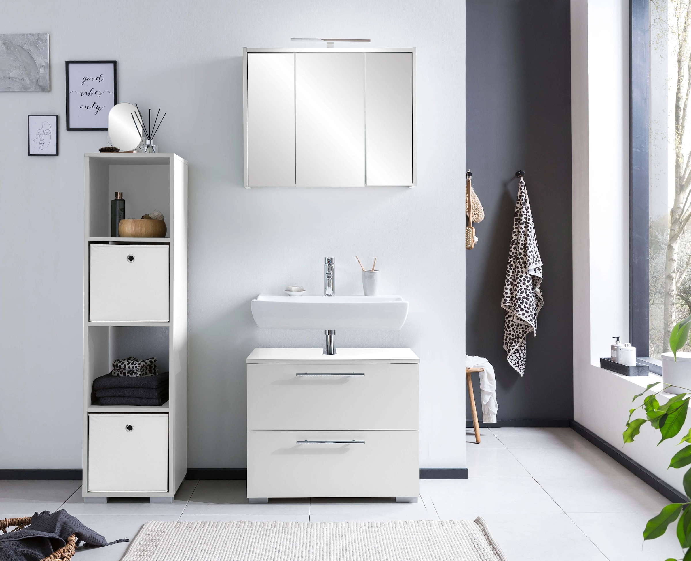 INOSIGN Spiegelschrank »List« Breite 74,5 cm Badschrank mit viel Stauraum.