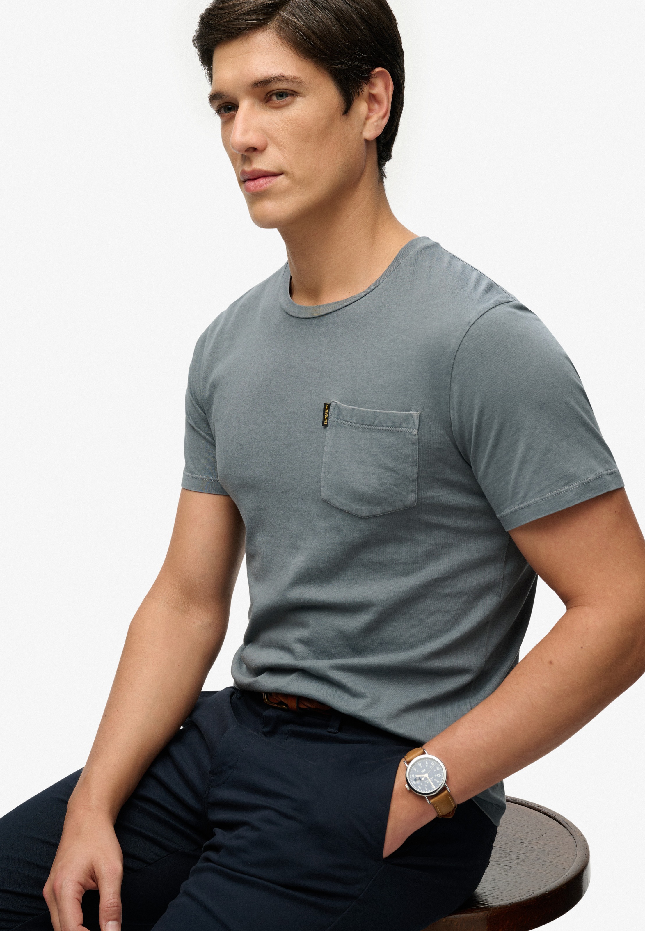 Superdry Rundhalsshirt "CLASSIC ESSENTIAL POCKET TEE" mit stylischer, aufge günstig online kaufen