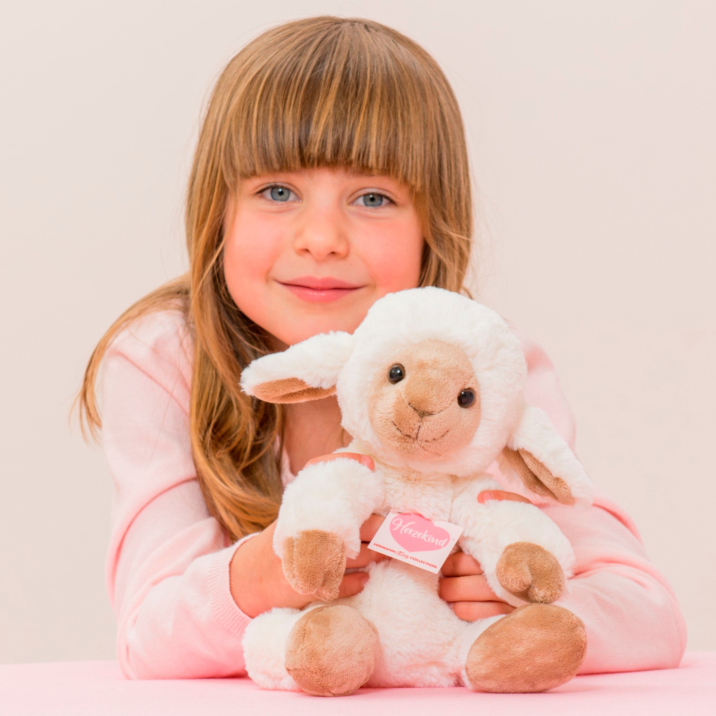 Teddy Hermann® Kuscheltier »Lämmchen Frido 32 cm«
