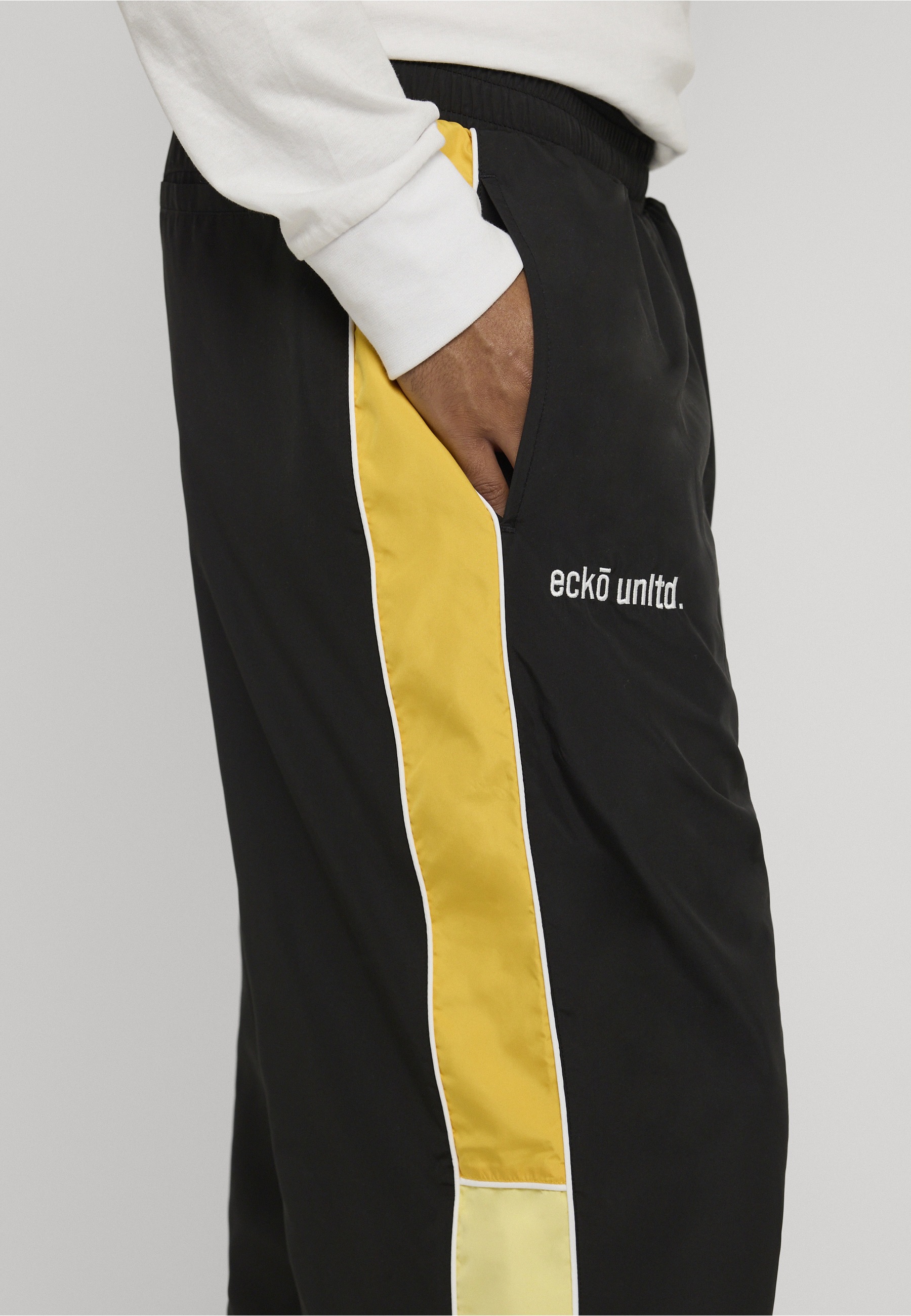 Ecko Unltd. Trekkinghose »Ecko Unltd. Classic Relaxed Trackpants«