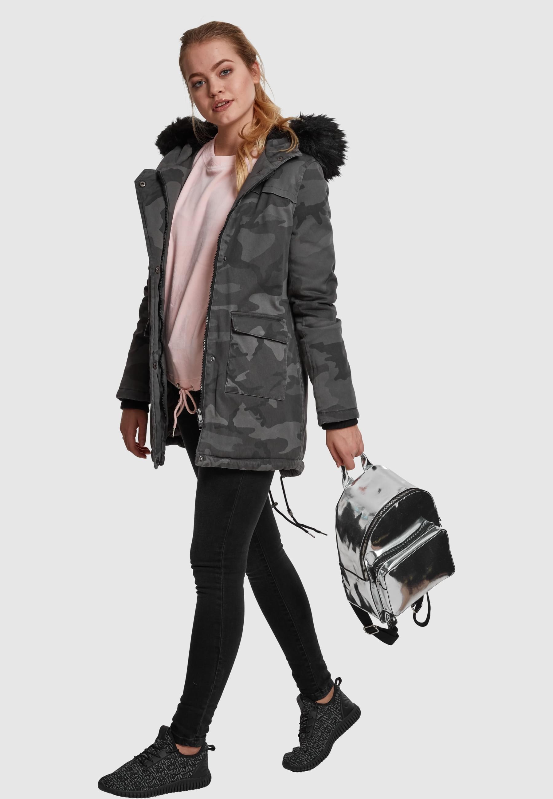 URBAN CLASSICS Parka »Urban Classics Damen Ladies Overdyed Camo Parka«, (1 St.), mit Kapuze