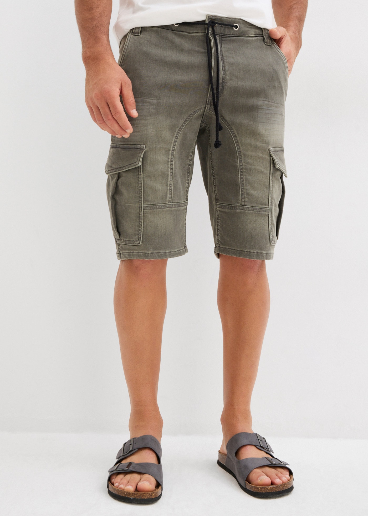 bonprix Bermudas aus Baumwolle und Polyester, mit Used-Effekt, regular fit
