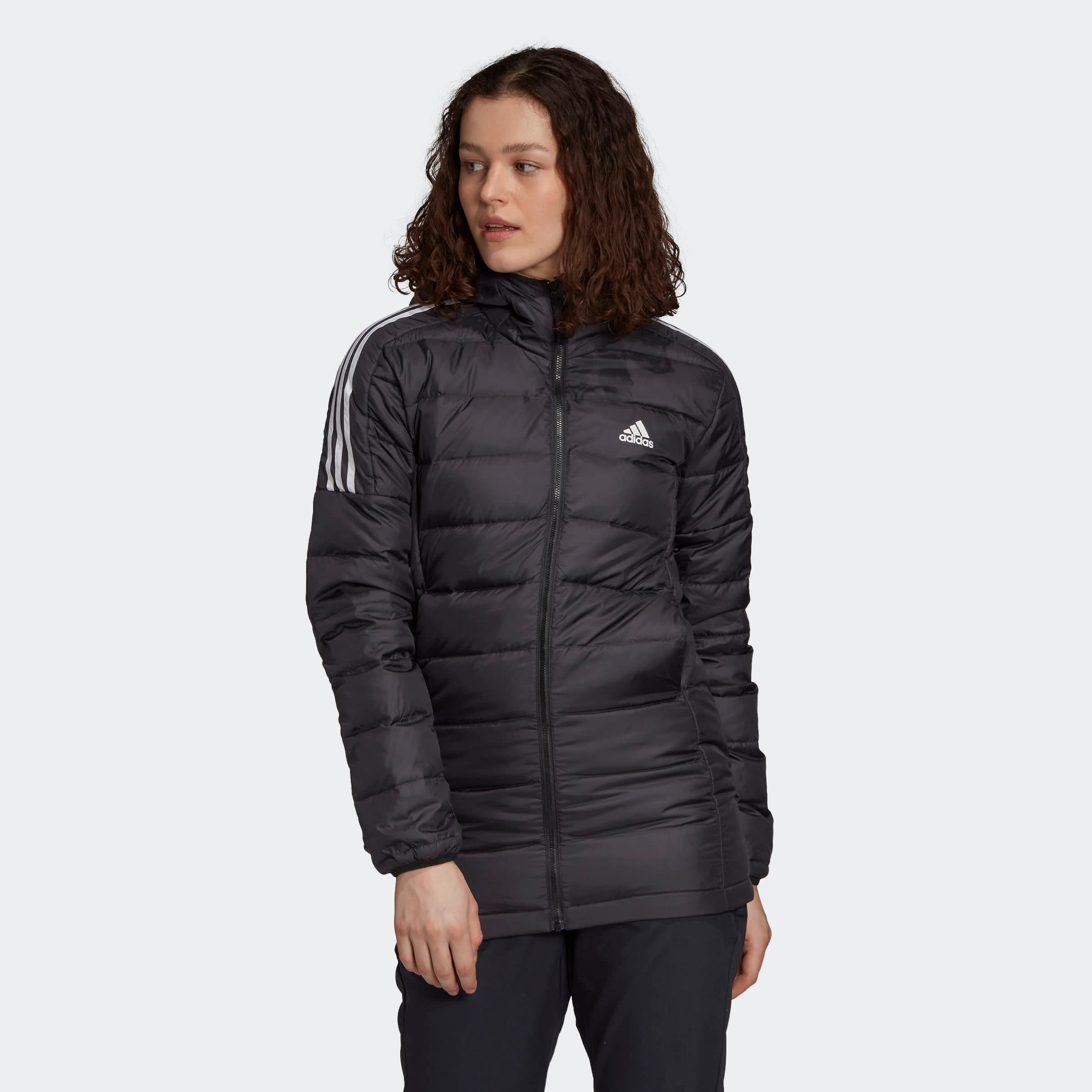 adidas Sportswear Outdoorjacke "ESSENTIALS DAUNENPARKA", mit Kapuze