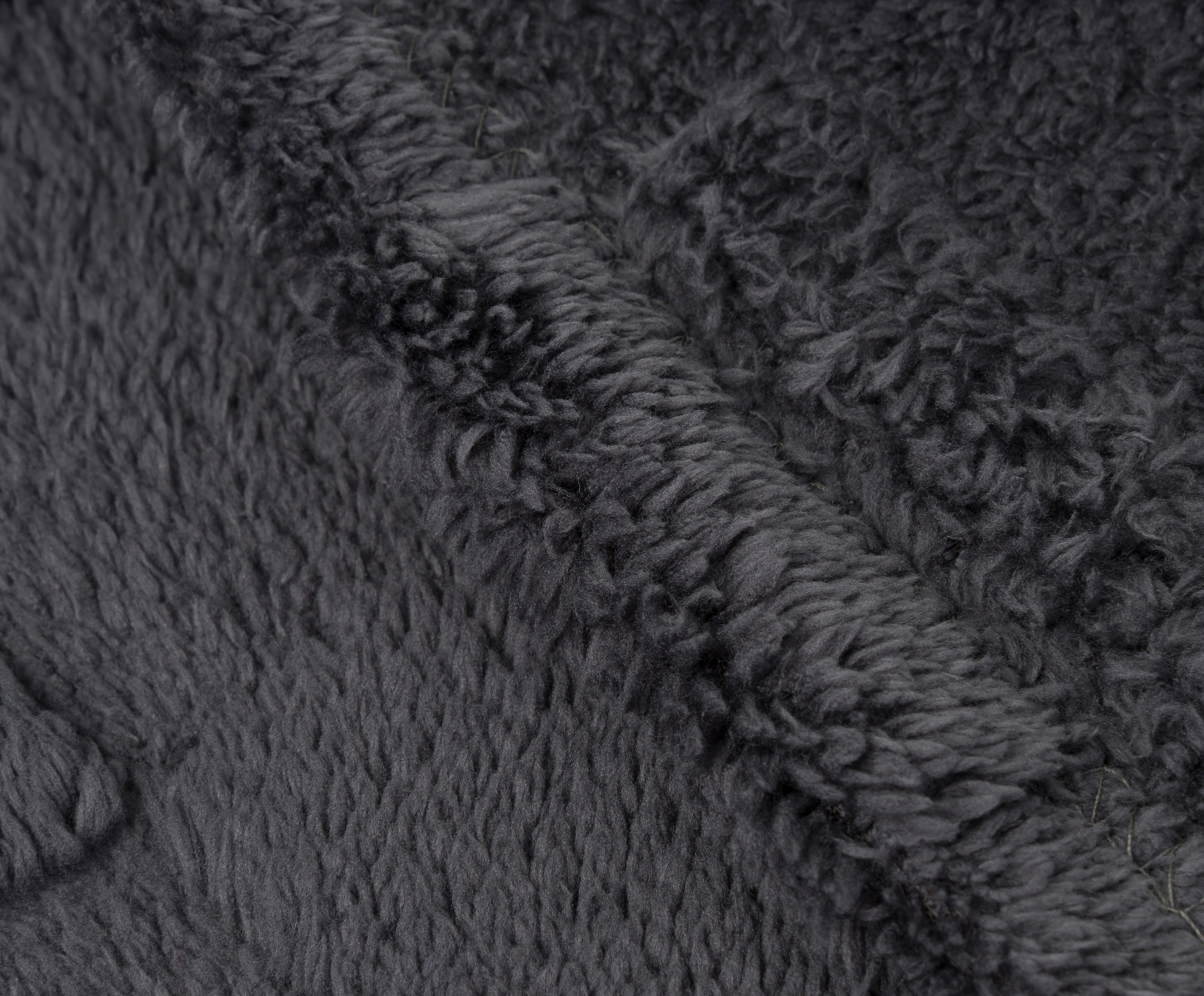 Gözze Wohndecke »FRANKA Jacquarddecke« im modernen Design, aus 100 % Polyester Mikrofaser, rundum gesäumt