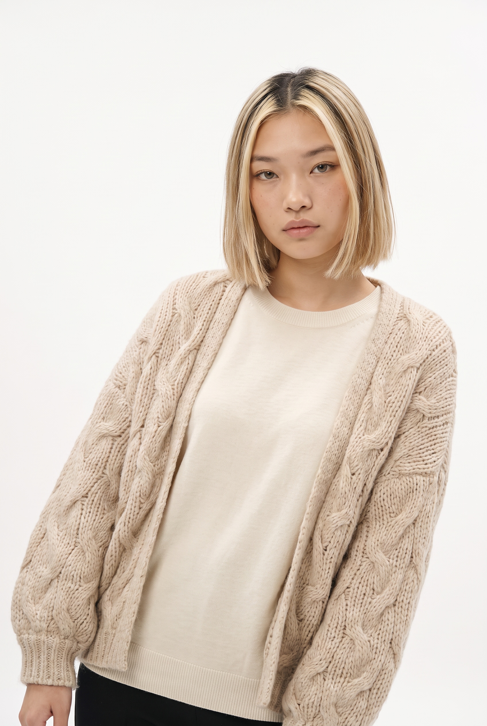 Vero Moda Strickjacke »VMMAYBE LS OPEN CABLE CARDIGAN NOOS« Kunstfaser, mit Zopfstrickmuster
