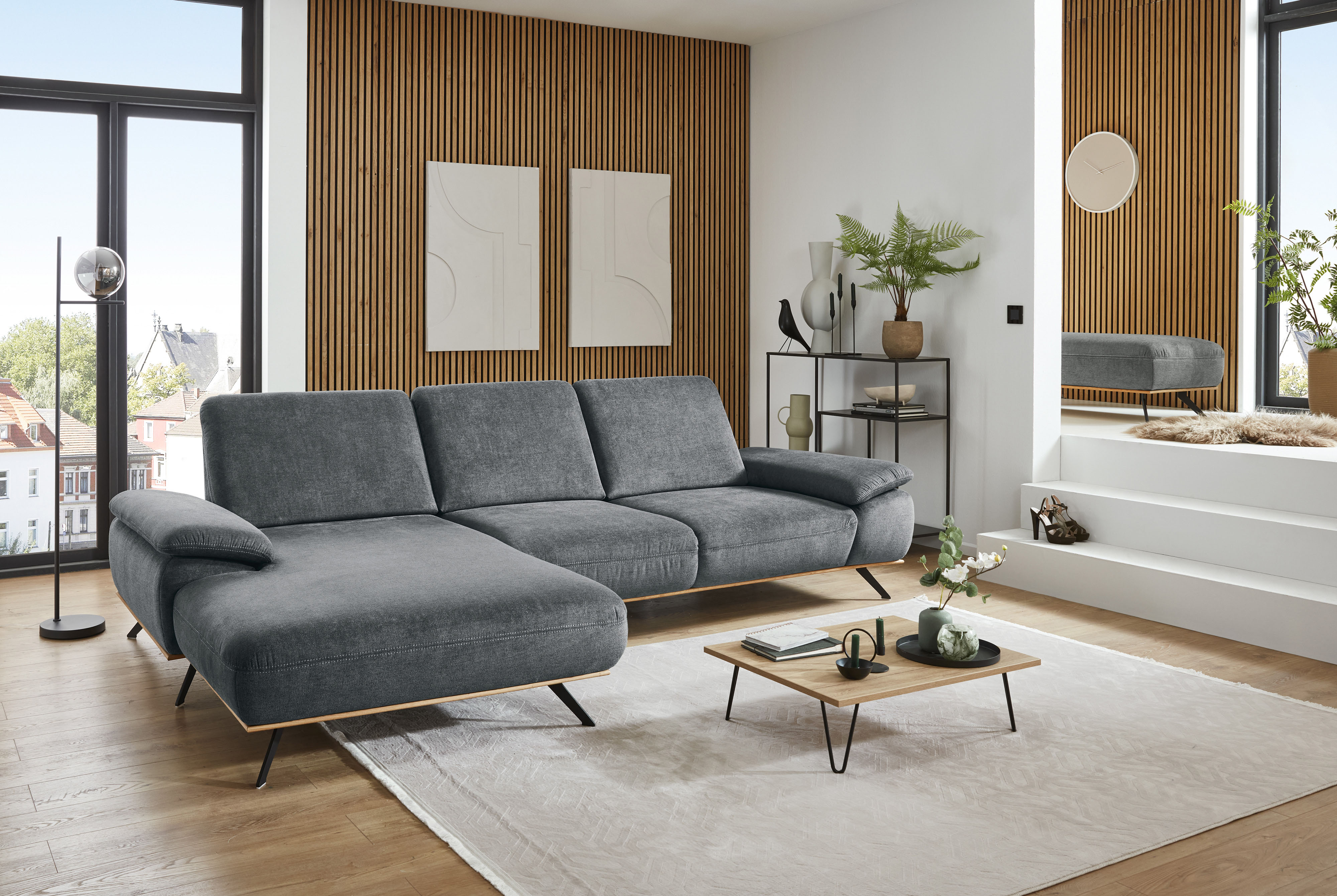 Die PlanBar Ecksofa "ZE-EM18063, Breite 322 cm" wahlweise mit Sitztiefen- und Armteilverstellung