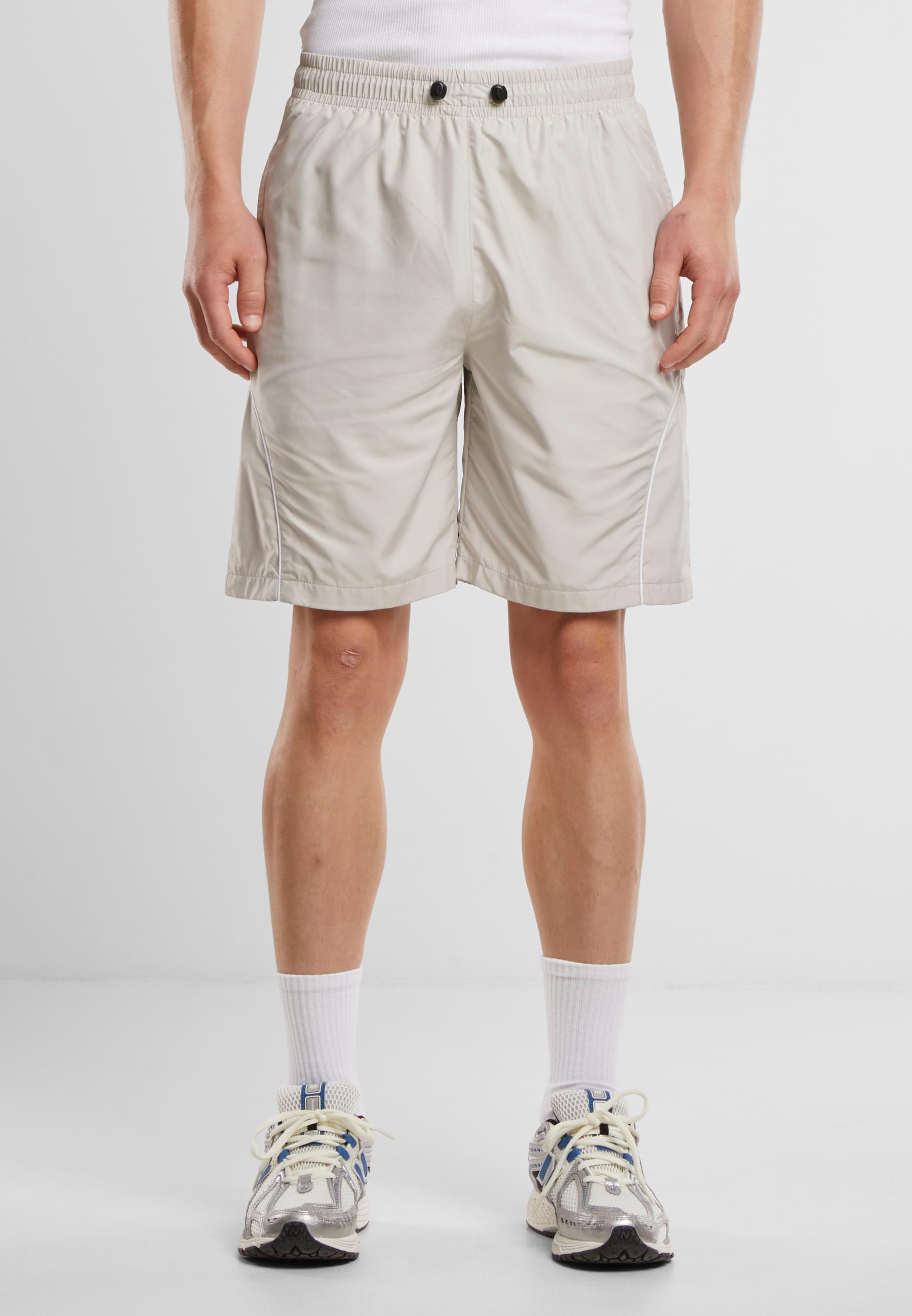 URBAN CLASSICS Shorts »Urban Classics Piped Panel Trackshorts«, (1 tlg.)