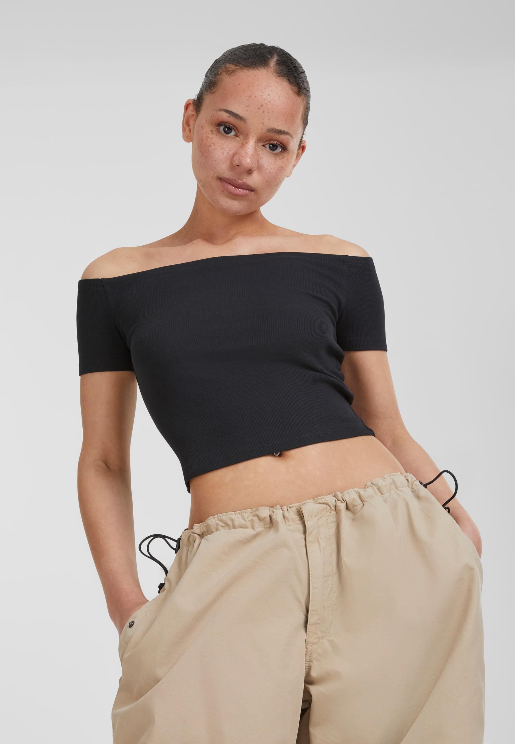 URBAN CLASSICS T-Shirt »Urban Classics Damen Ladies Organic Off Shoulder Rib Tee«, (1 tlg.)