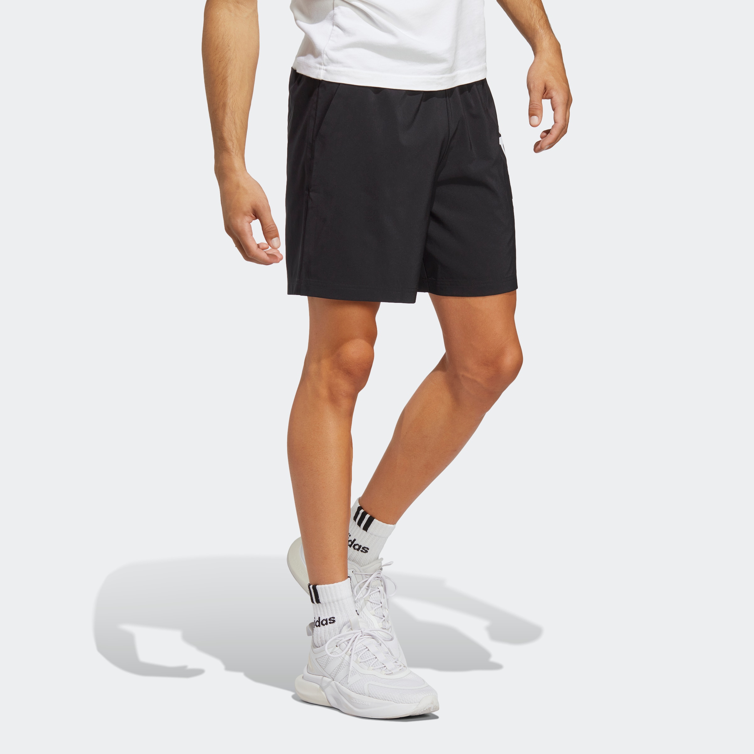 adidas Sportswear Shorts ▷ »AEROREADY LOGO« ESSENTIALS LINEAR | kaufen CHELSEA BAUR