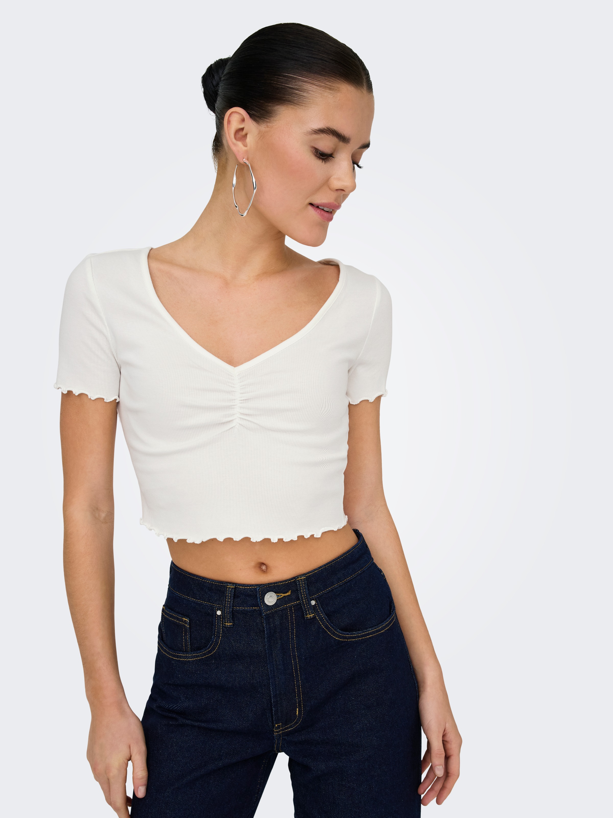 ONLY "ONLBETTY S/S V-NECK TOP CC JRS" günstig online kaufen