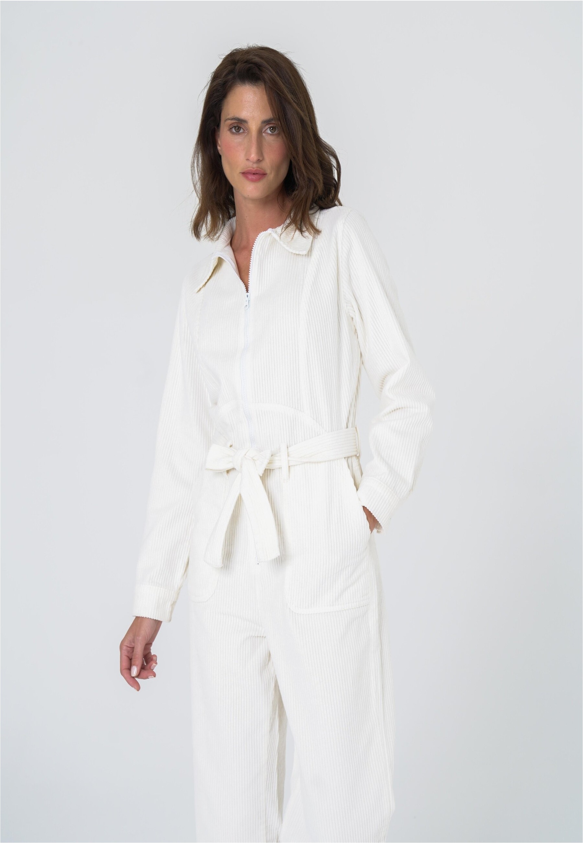 freshlions Jumpsuit »Gabriela«, mit Bindeband in der Taille