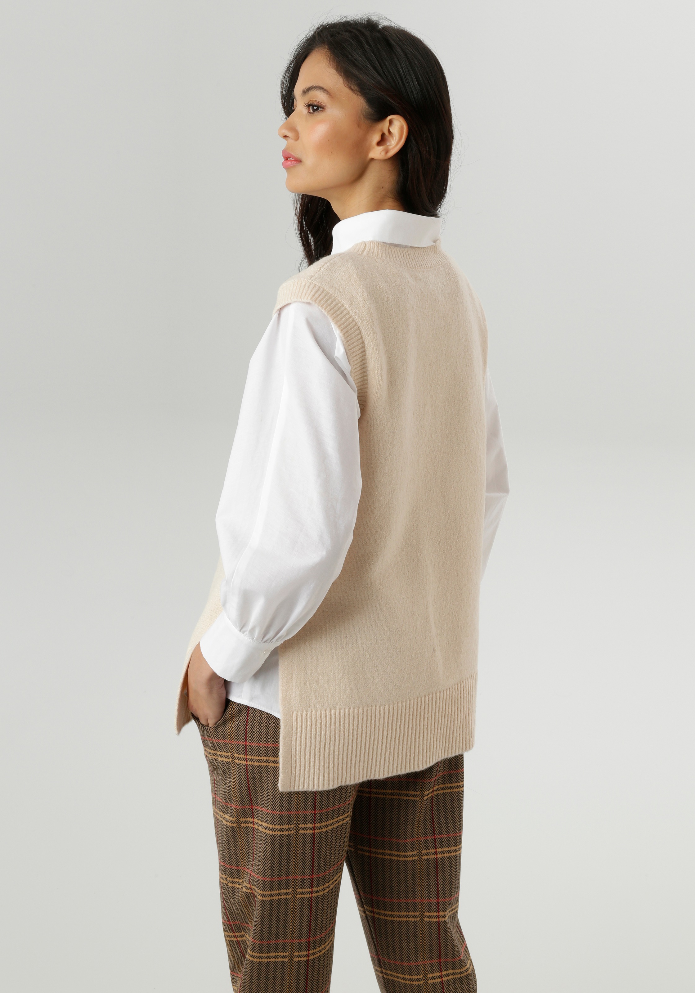 Aniston SELECTED Pullunder, im lässig angesagten Style günstig online kaufen