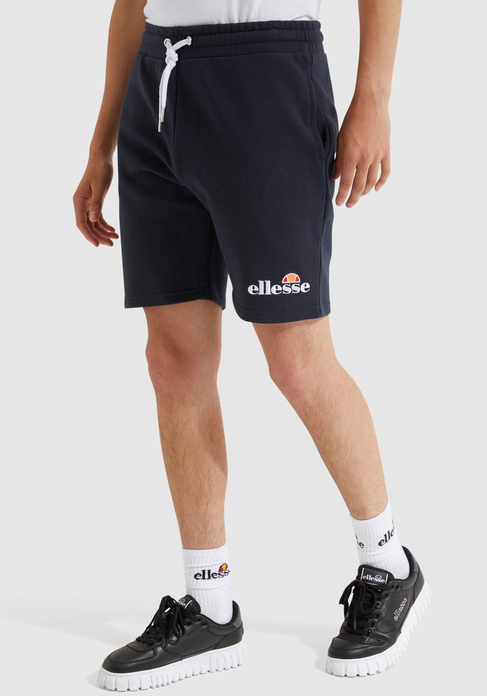 ellesse Sportiniai šortai »SILVAN fliso SHORT«...