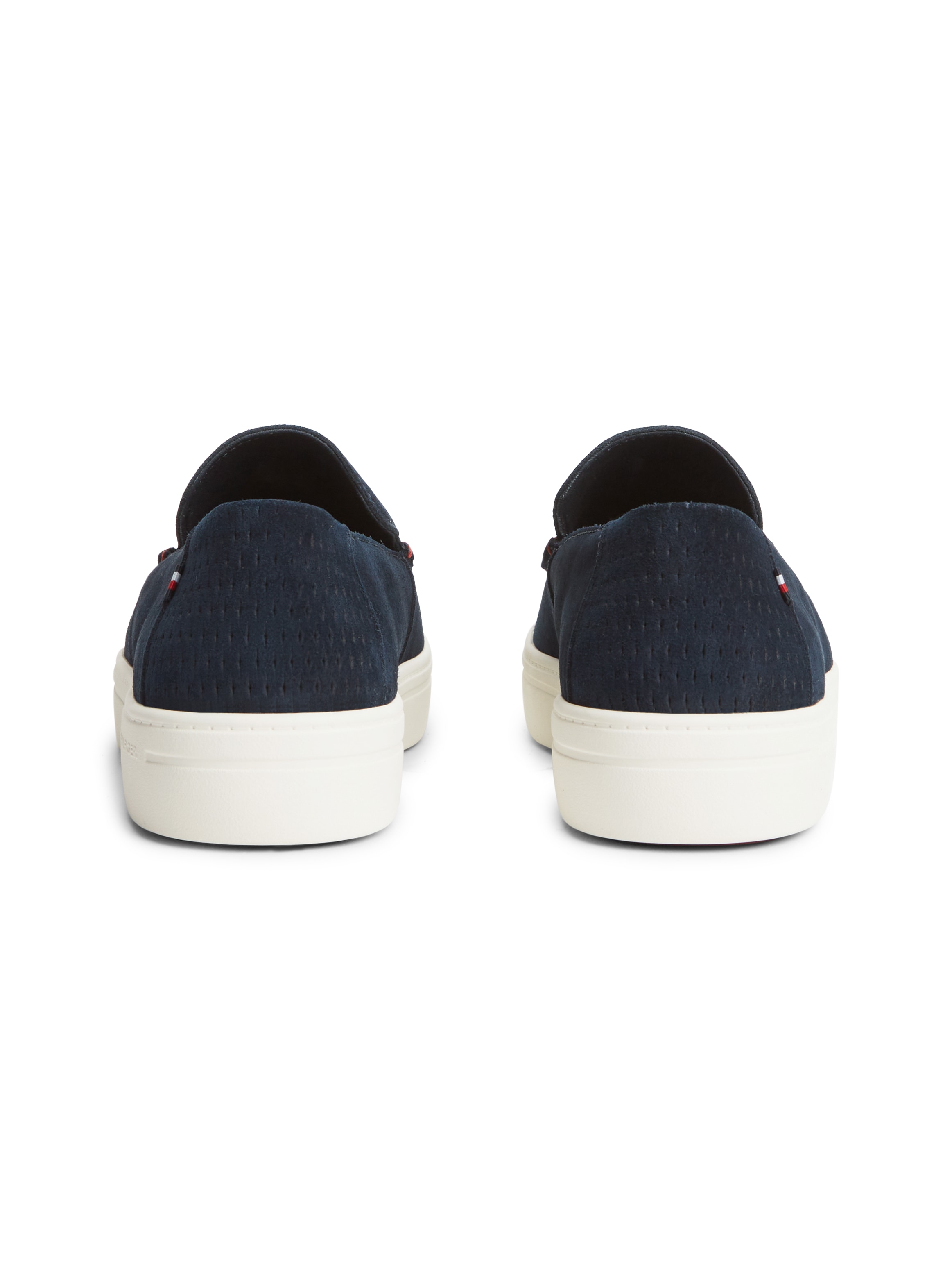 Tommy Hilfiger Slipper »MODERN LIGHT SUEDE LOAFER«  Schlupfschuh, Flat mit typischer Mokassinnaht