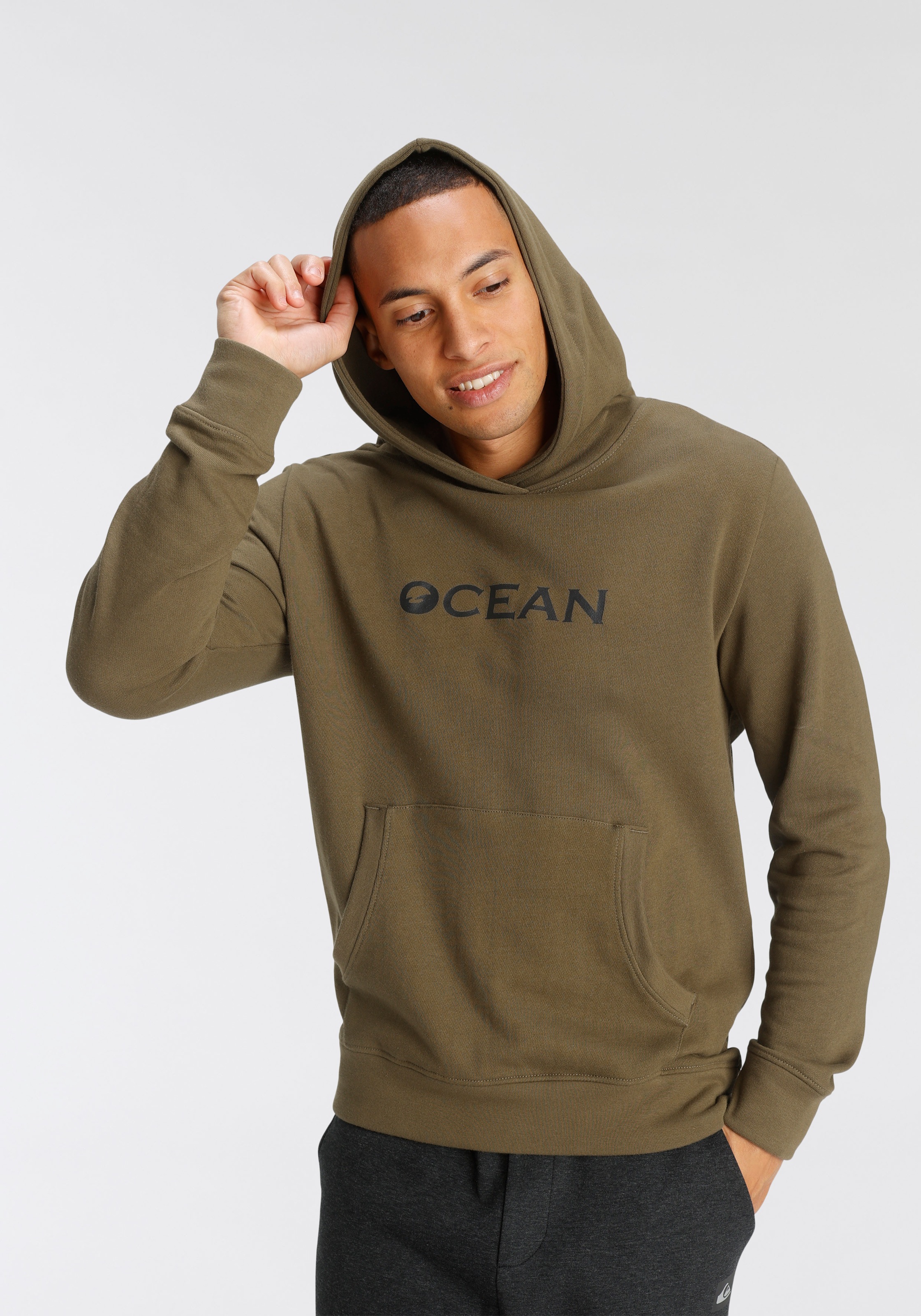 Ocean Sportswear Kapuzensweatshirt »Essentials Hoody«, aus reiner Baumwolle