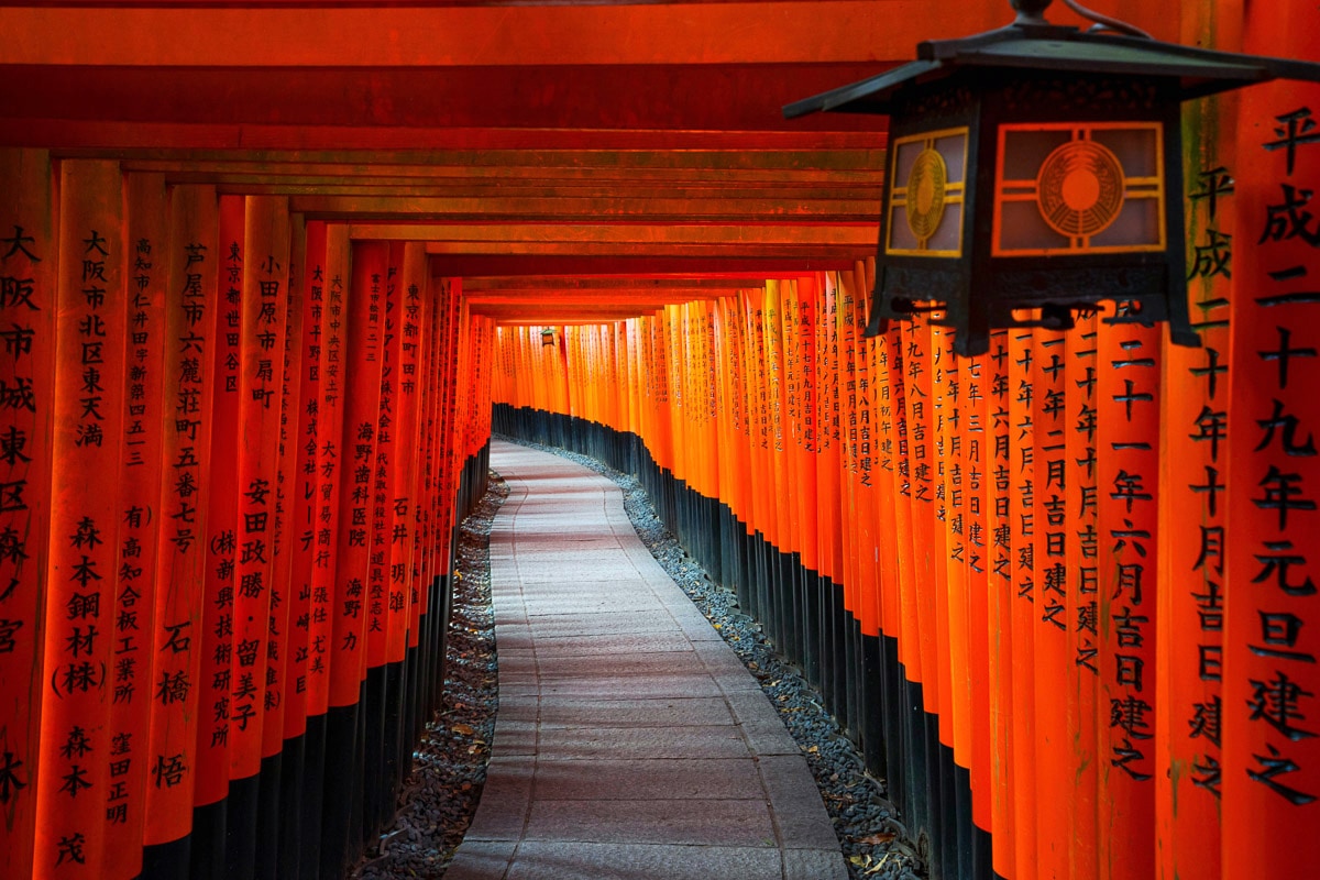 Papermoon Fototapete »KYOTO TEMPEL-JAPAN BAMBUS ALLEE BUDDHA WANDTAPETE DEKO«