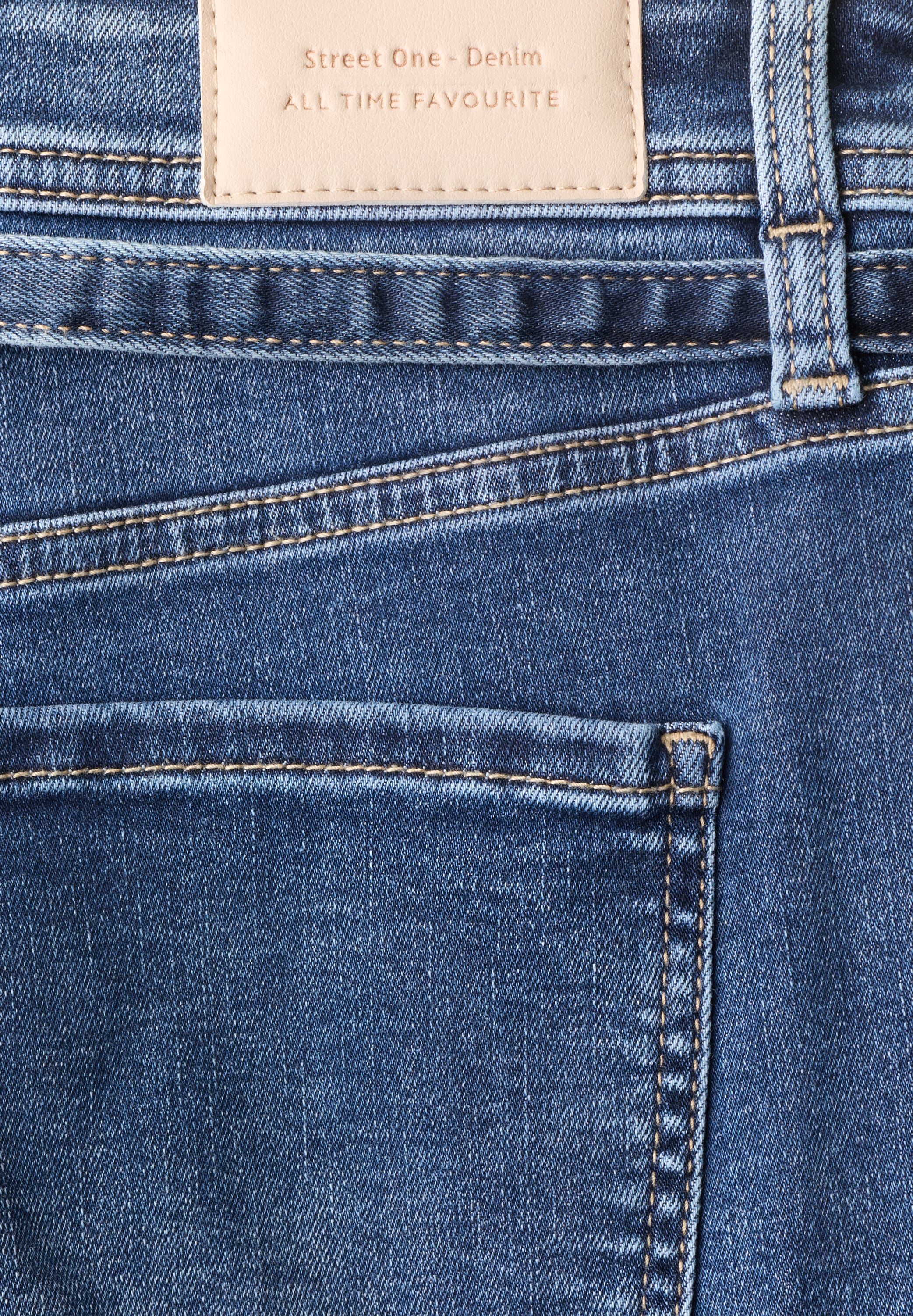 STREET ONE Comfort-fit-Jeans mit Gürtel