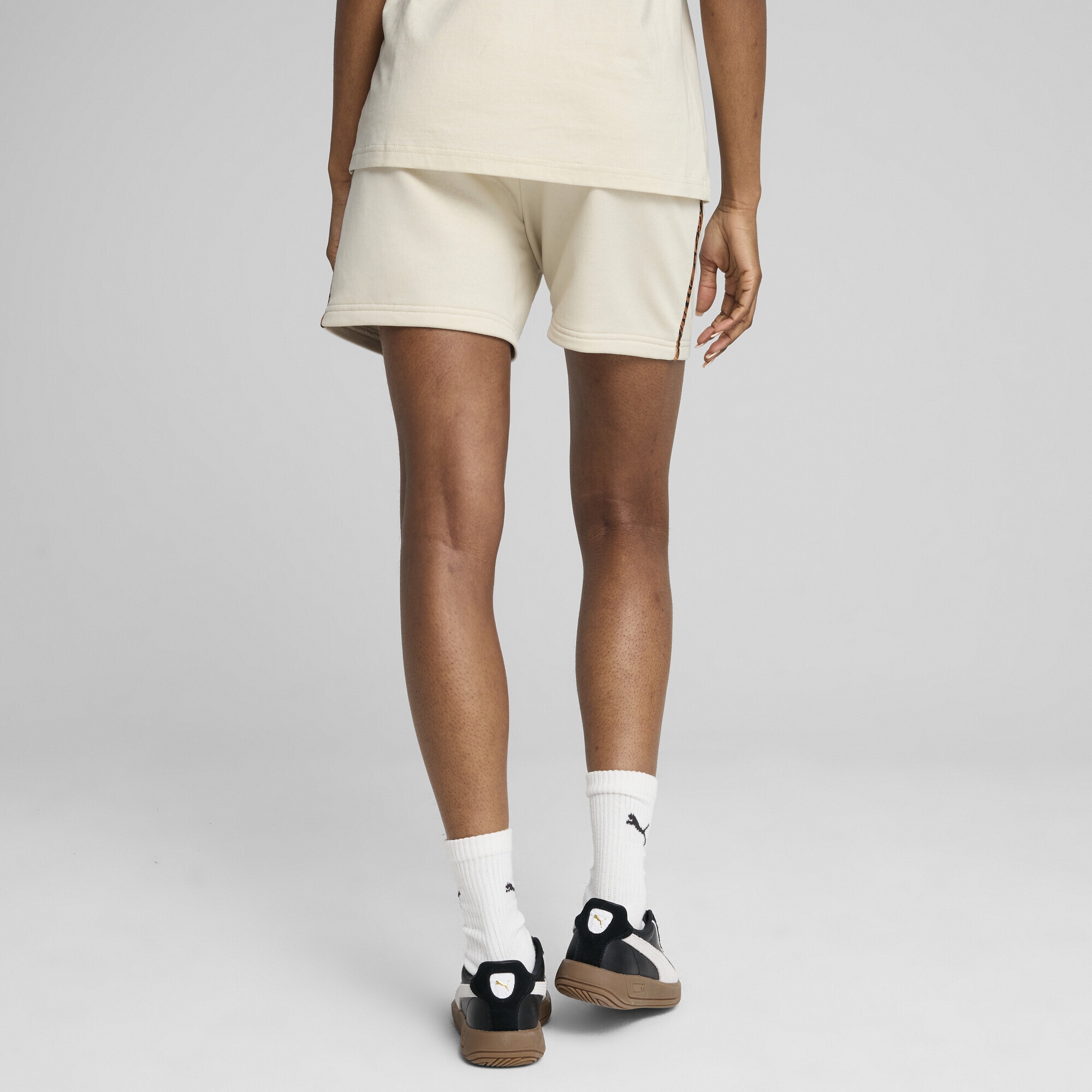 PUMA Sporthose »Essentials Graphic Animal 5" Shorts Damen«