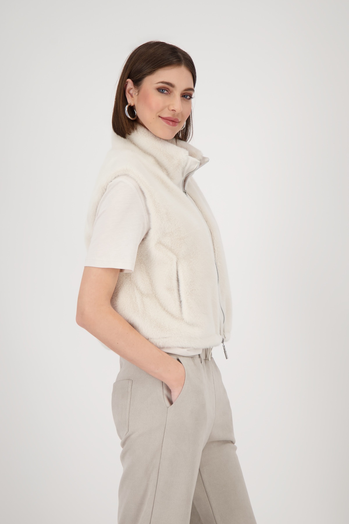 Monari Fellimitatweste "Weste fake fur", Mit Rundhalsausschnitt günstig online kaufen