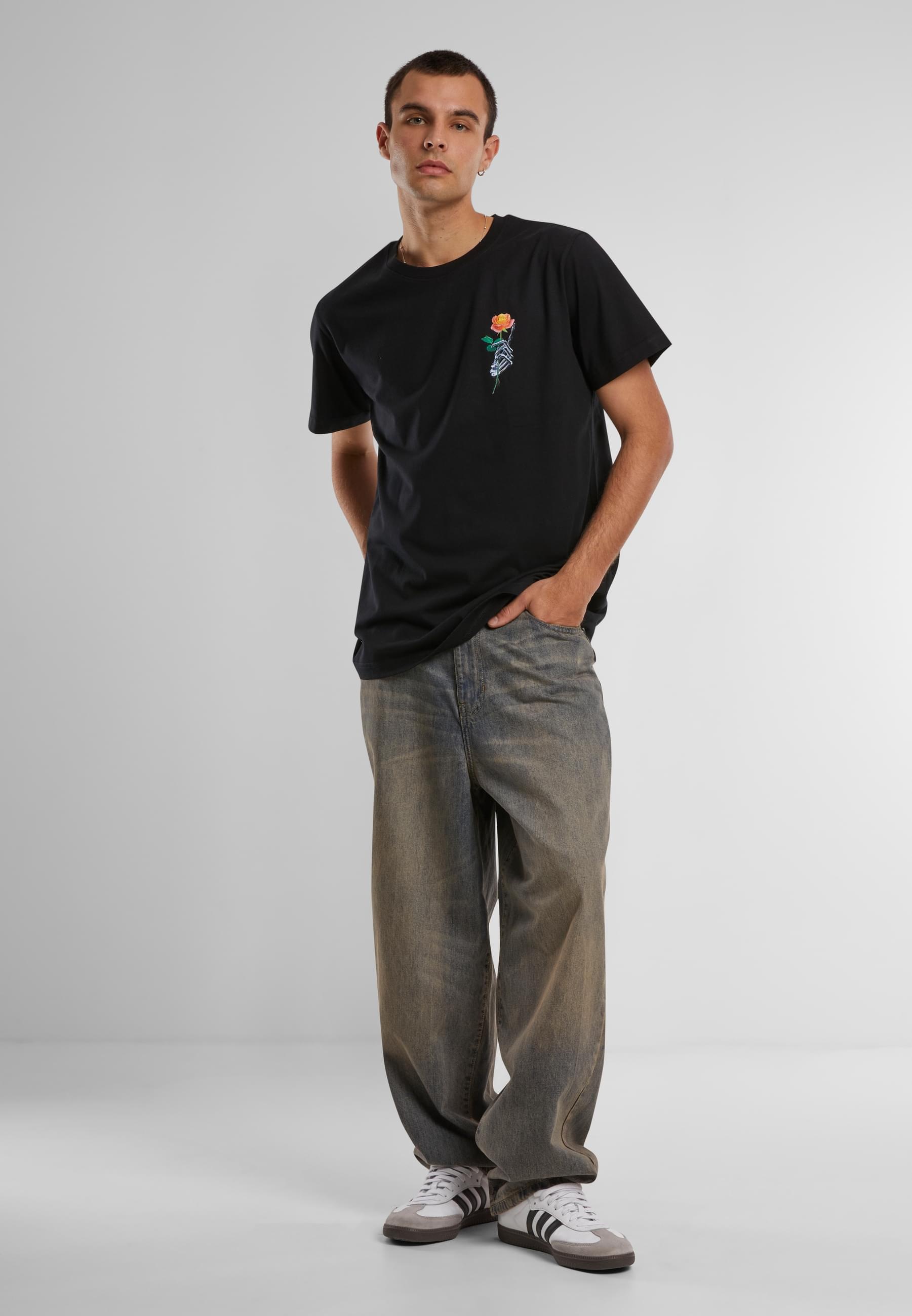 MisterTee T-Shirt »MisterTee Herren Chrome Skeleton Hand Tee«, (1 tlg.)