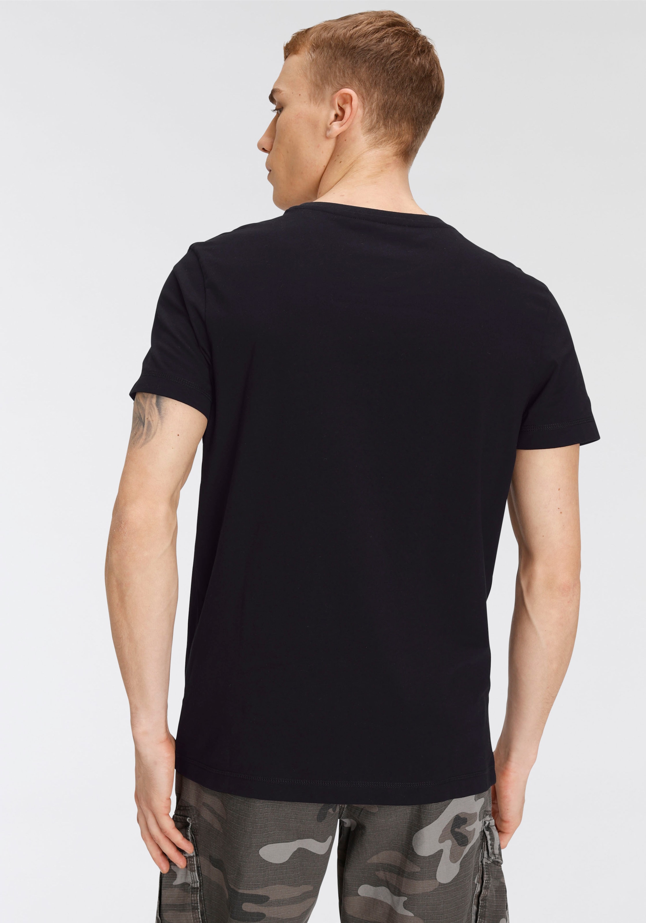 AJC T-Shirt, mit großem Print im Brustbereich