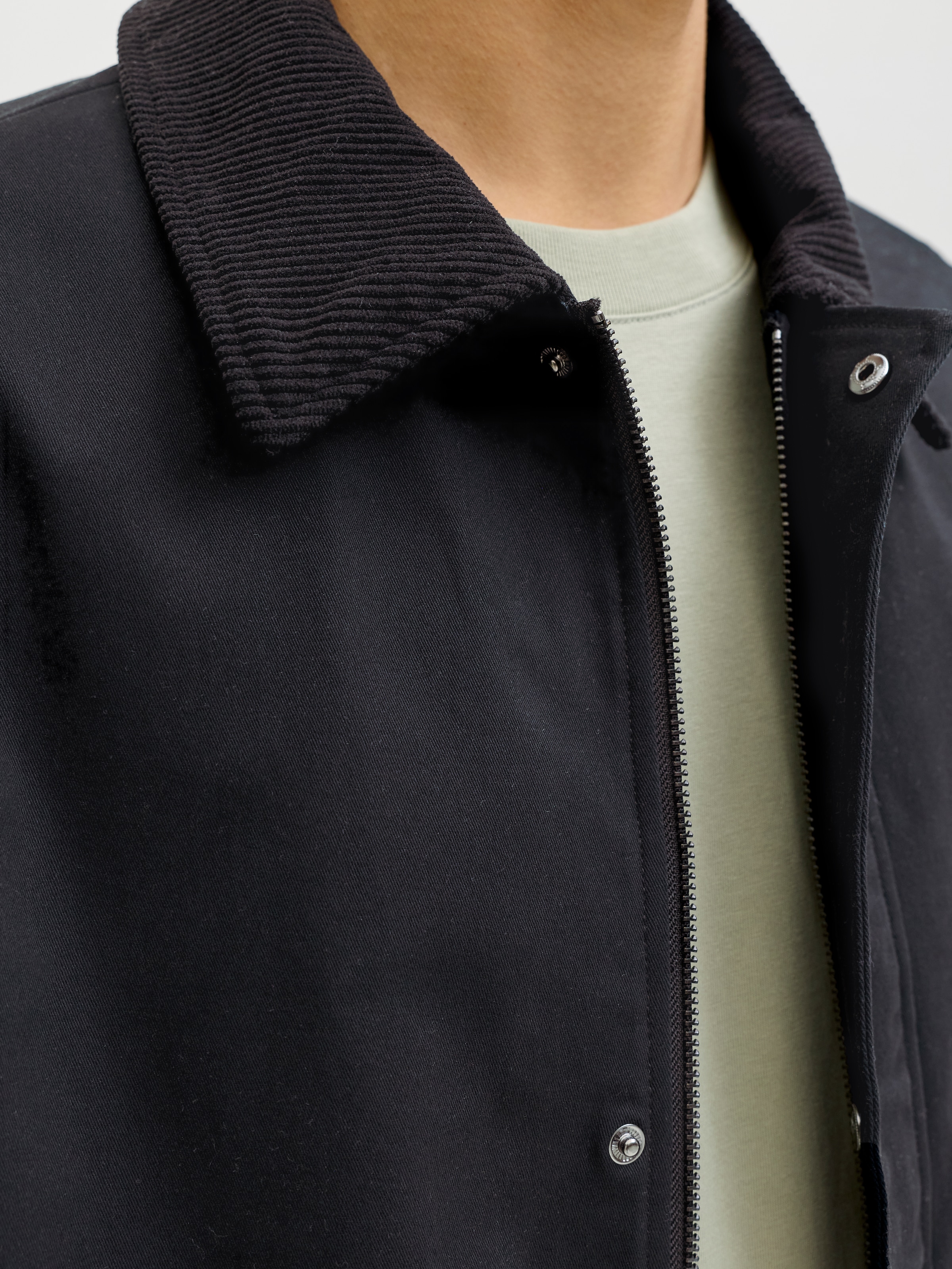 Jack & Jones Kurzjacke »JJEGRAHAM WORKER JACKET SN« mit Fly-Away-Kragen
