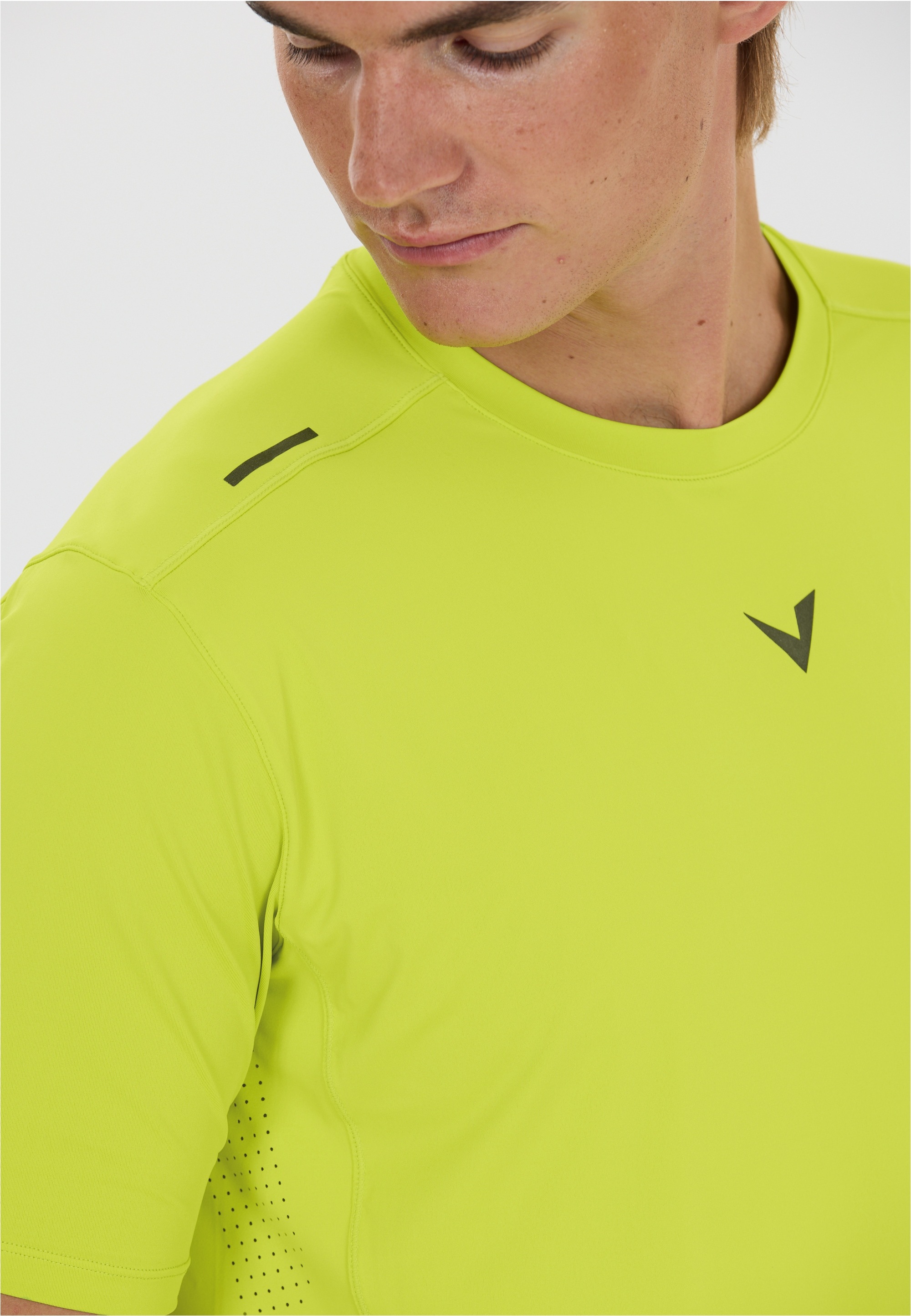 Virtus Funktionsshirt »Walton« mit praktischer Quick-Dry-Funktion