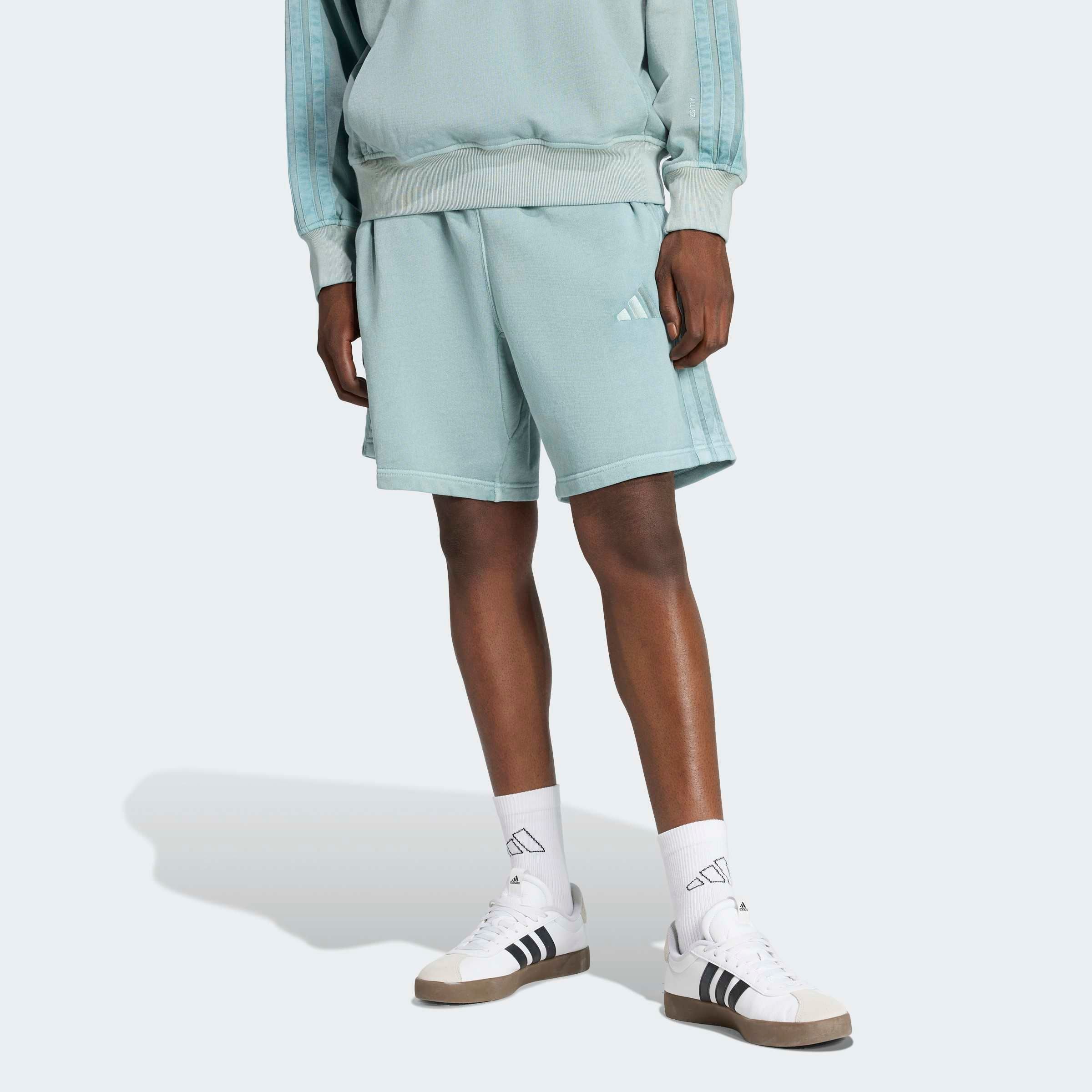 adidas Sportswear Shorts "ALL SZN FRENCH TERRY S, VERWASCHENE OPTIK, 20 CM" lockere Passform, 20 cm Innenbeinlänge, mit Kordelverschluss