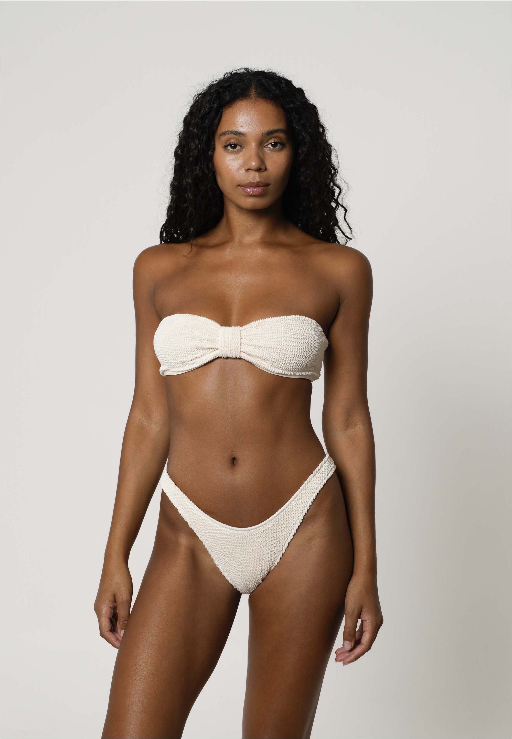 Moda Minx Bikini-Hose, (1 St.), mit tollem Scrunch-Material