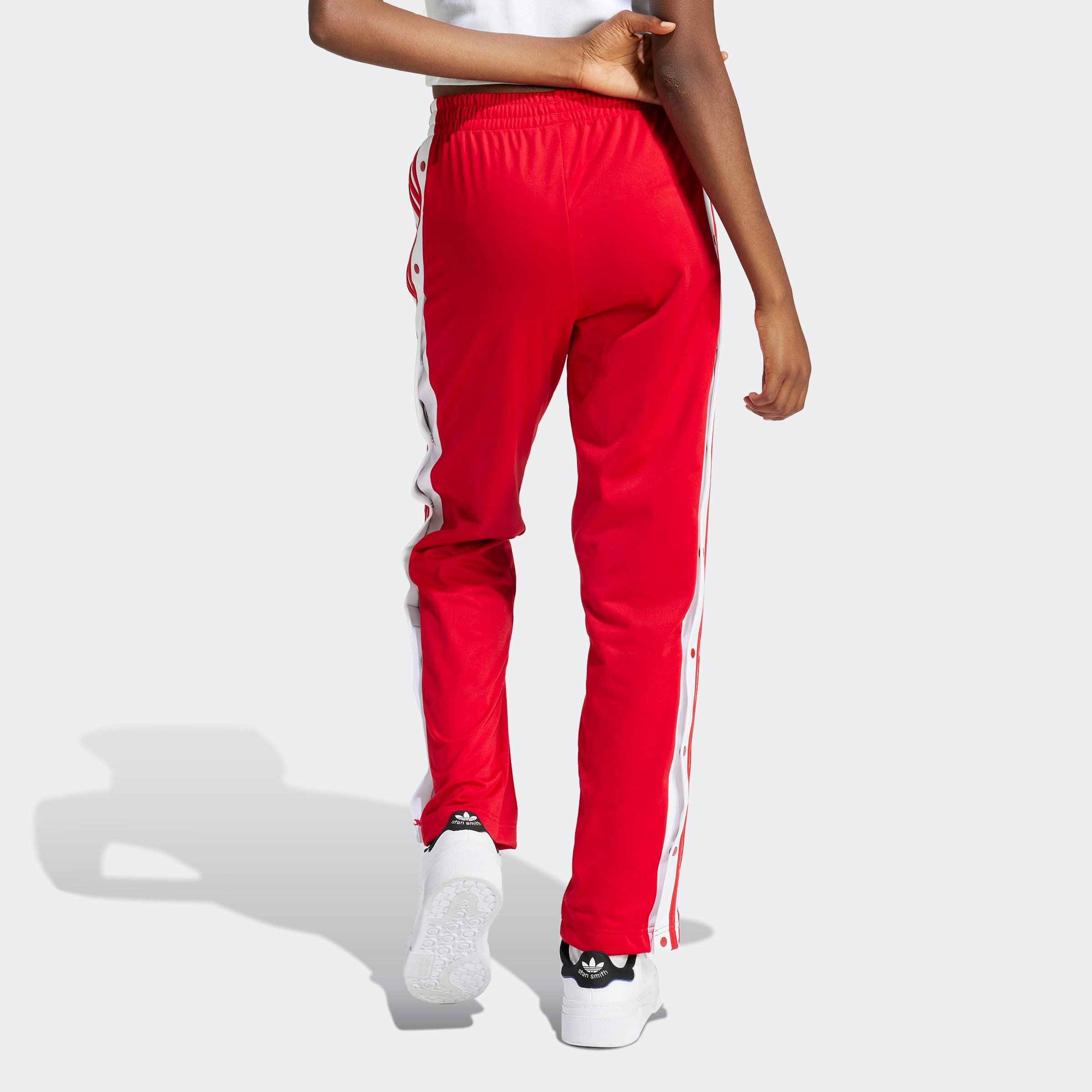 Thumbnail - adidas Originals "ADIBREAK PANT" lockerer Schnitt, mit Seitentaschen, aus weichem Trikotmaterial