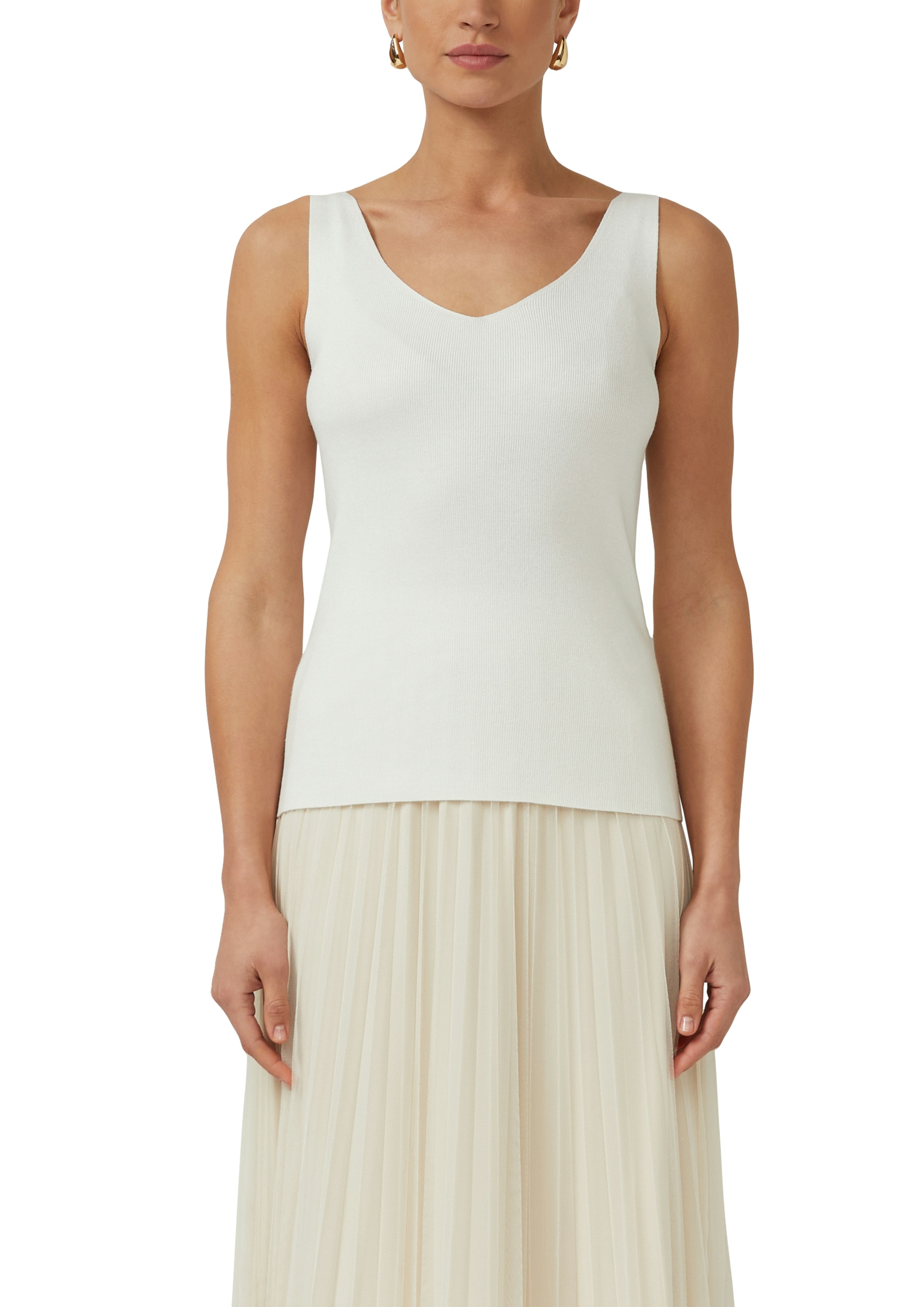 s.Oliver BLACK LABEL Stricktop mit tiefen V-Ausschnitt hinten und vorn günstig online kaufen