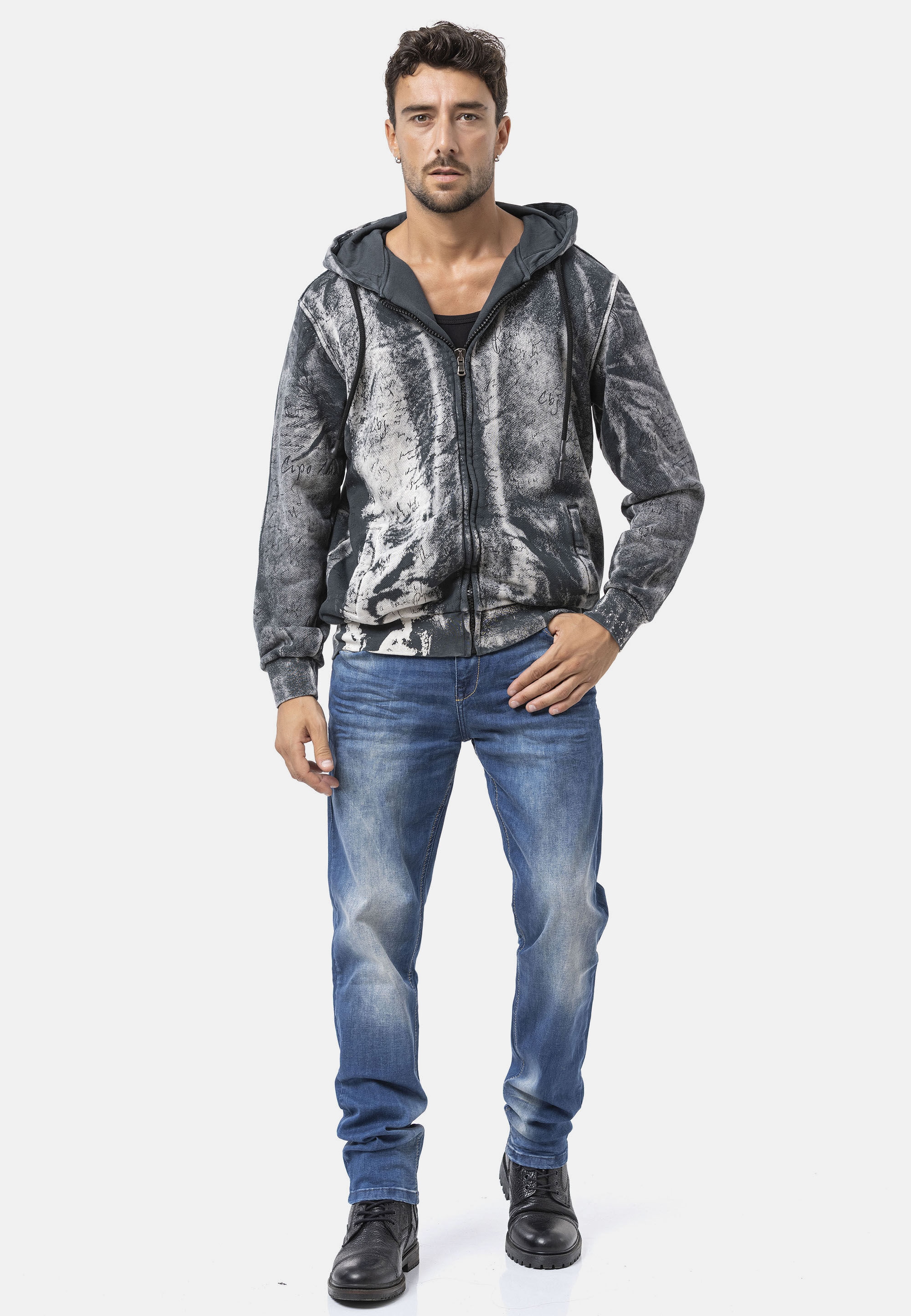 Cipo & Baxx Sweatjacke »Sweatjacke« 1 tlg. mit Kaputze
