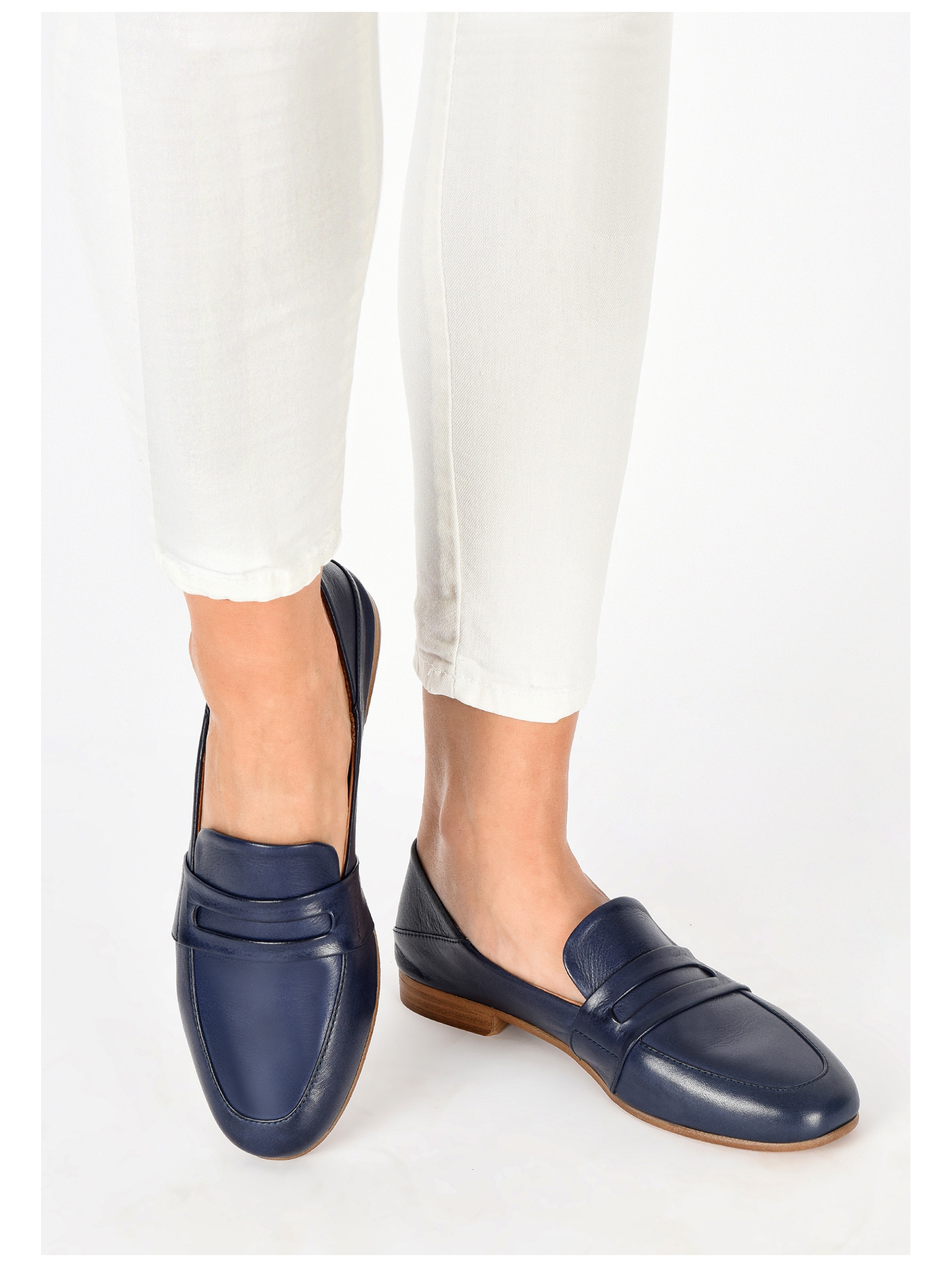 INUOVO Slipper »INUOVO Slipper Leder«