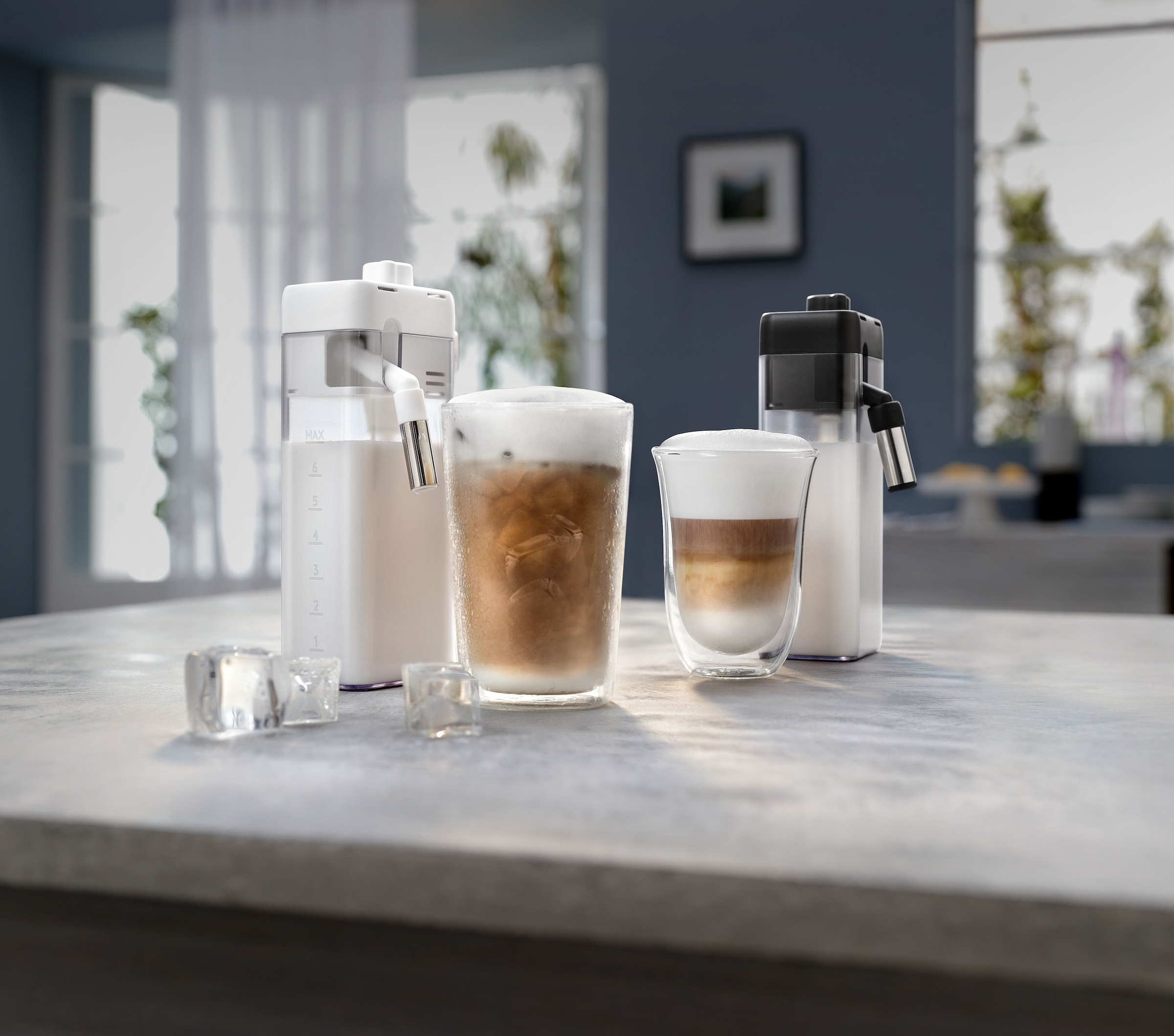 De'Longhi Kaffeevollautomat »Eletta Ultra ECAM470.75.GXB - 50 eiskalte & heiße Kaffeerezepte« Bis zu 65% leiser als Vorgängermodelle, 2 Milchbehälter, Cold Brew