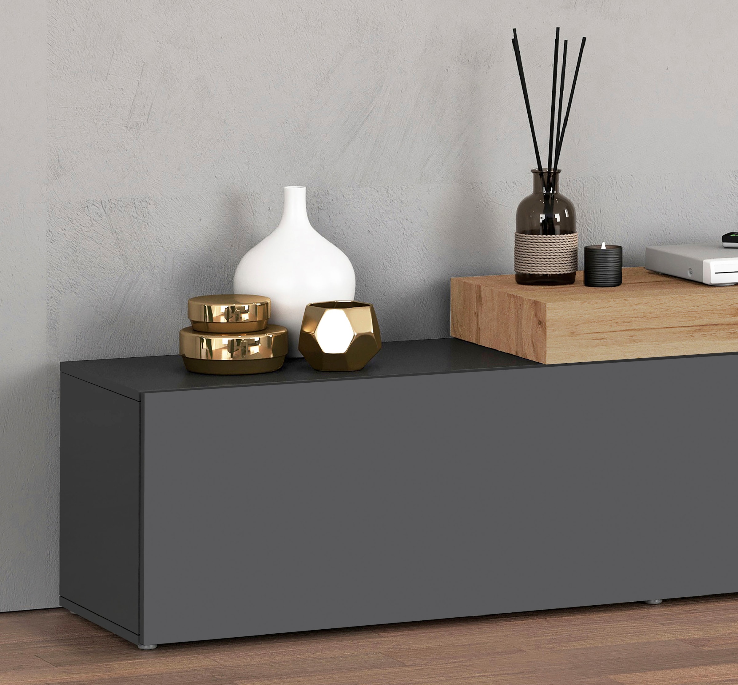 INOSIGN Lowboard »Chronos TV-Board, TV-Schrank« Breite verstellbar von 190 bis 350 cm, 1 Stk. tlg. Breite 270 cm TV-Board,Lowboard,1 Klappe und ein L-Förmiger Aufsatz