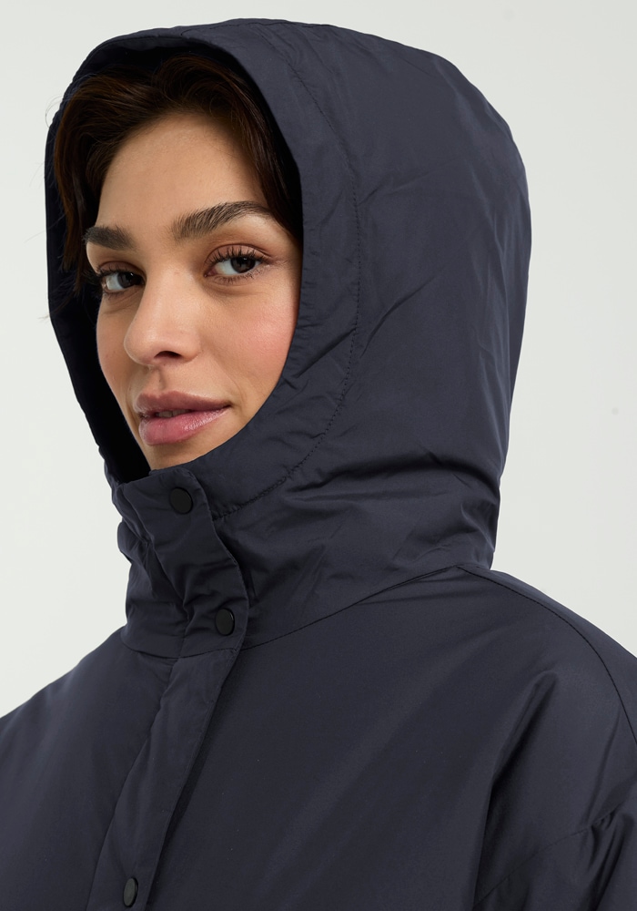 Jack Wolfskin Winterjacke »ALTAY JKT W«, mit Kapuze