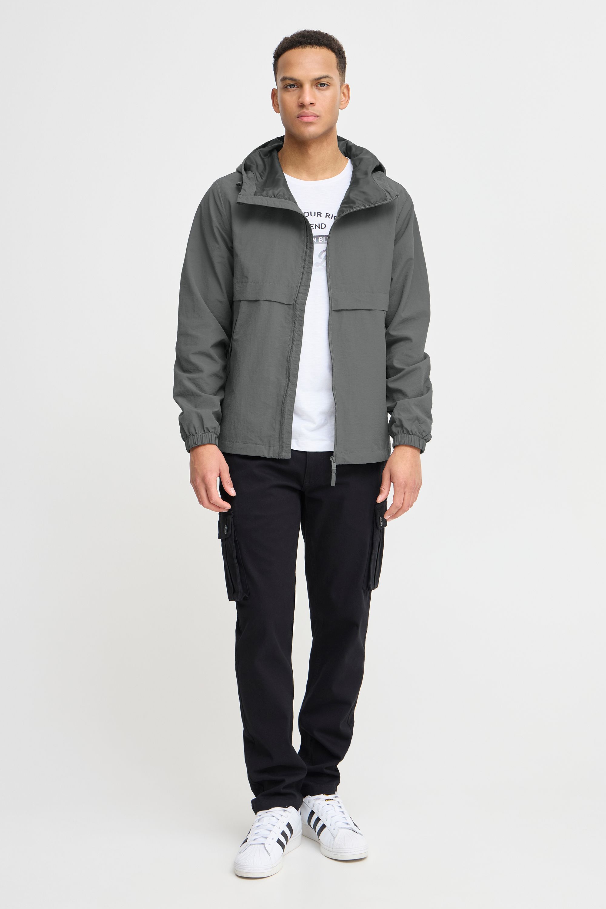 Thumbnail - Blend Windbreaker "BHVini" mit Kapuze Klassischer Windbreaker mit Taschen