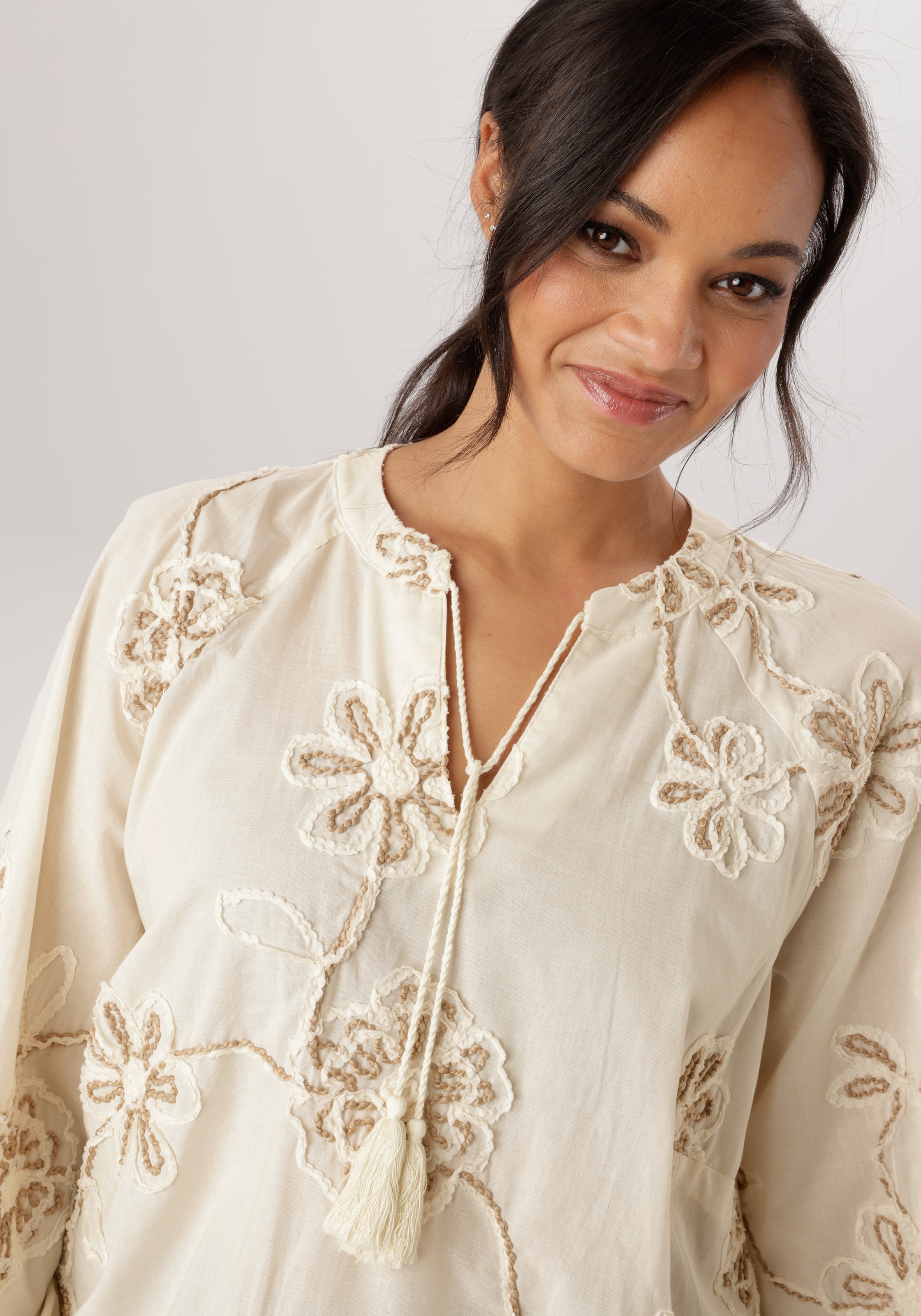 Thumbnail - Aniston PLUS Schlupfbluse mit schöner toniger Stickerei - NEUE KOLLEKTION