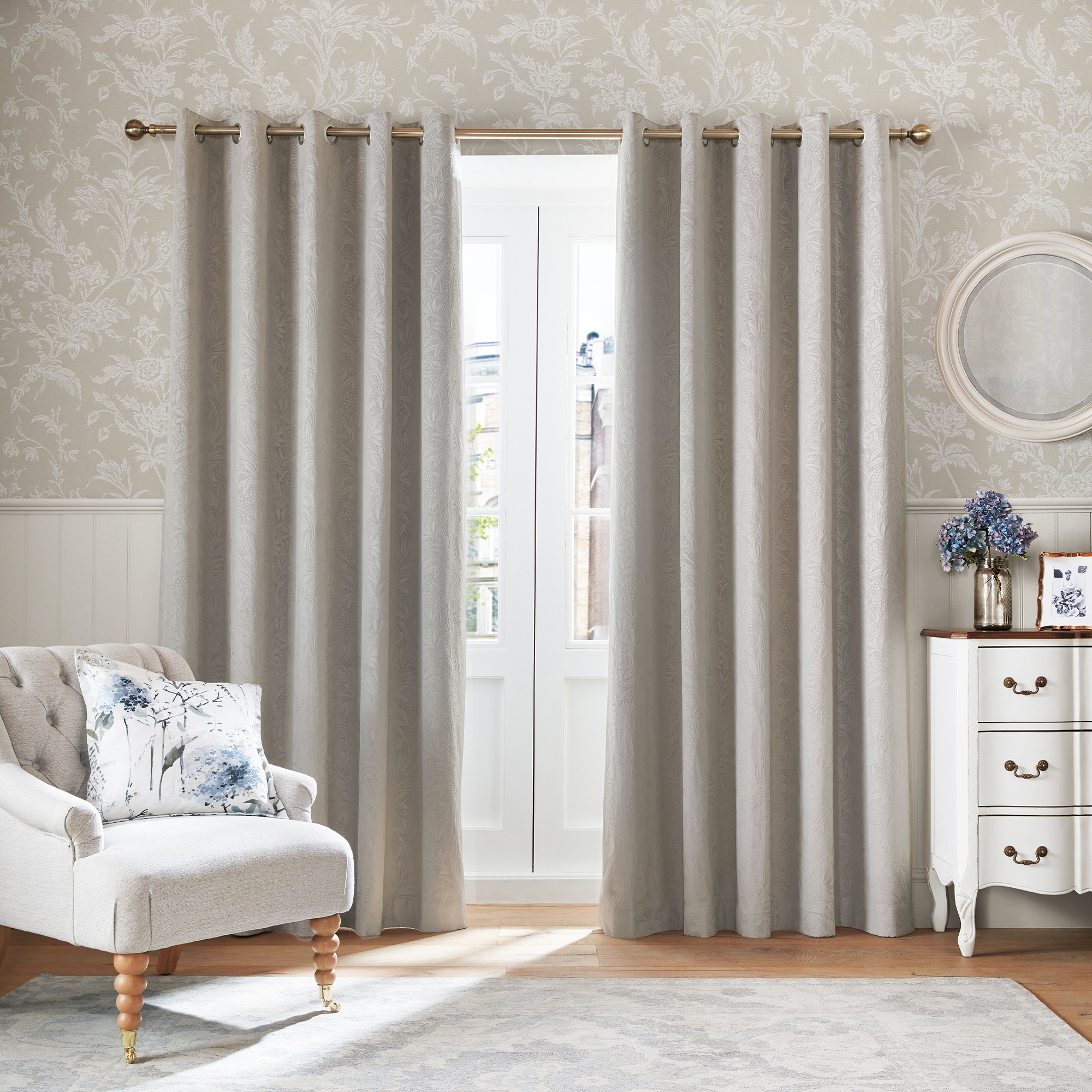 Laura Ashley Vliestapete "Lloyd Dove" Geblümt Glatt 10mx52cm (ca. 5m2)