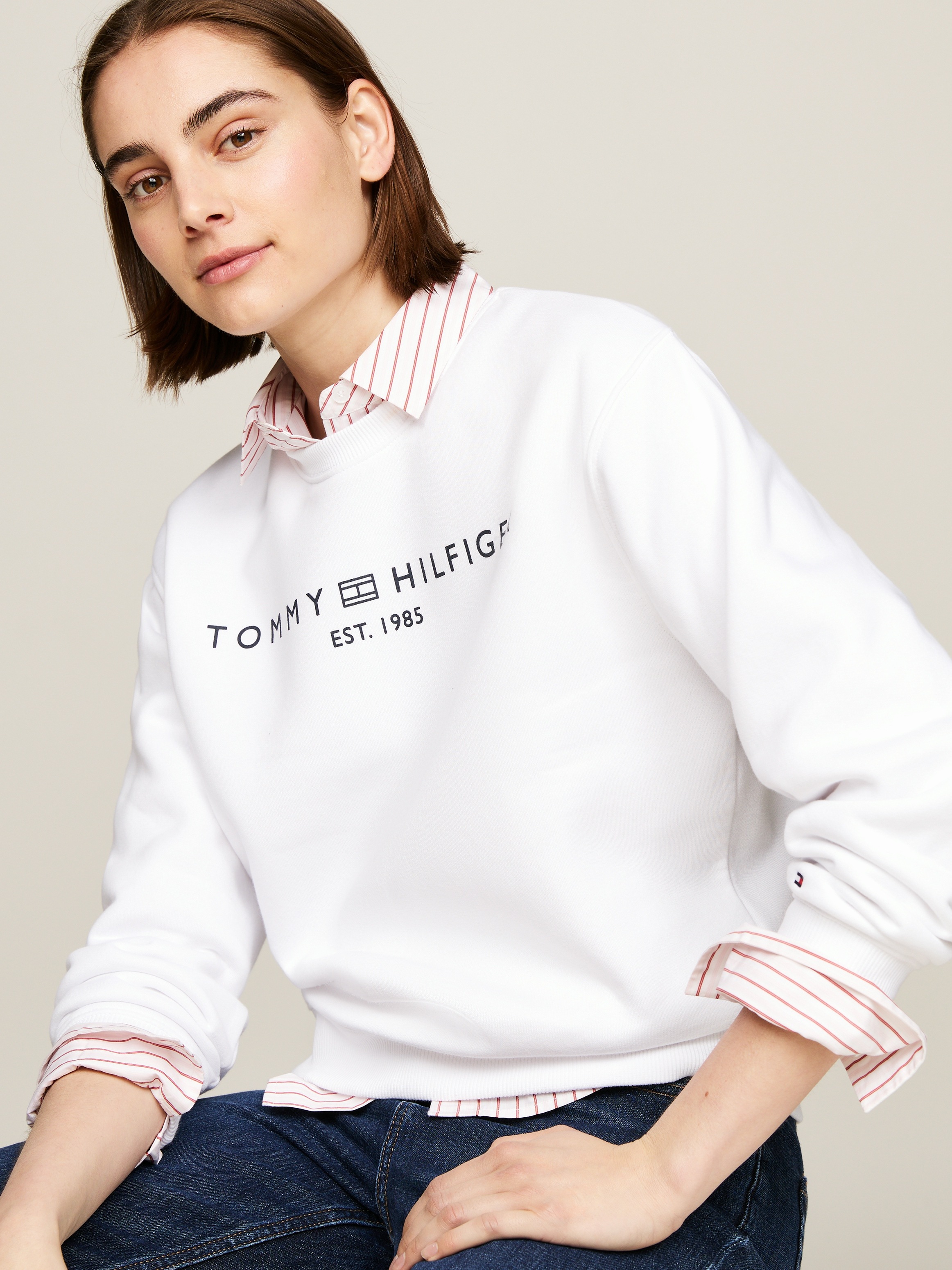 Tommy Hilfiger Sweatshirt "MDRN REG CORP LOGO C-NK SWTSHRT", mit Logoschrif günstig online kaufen