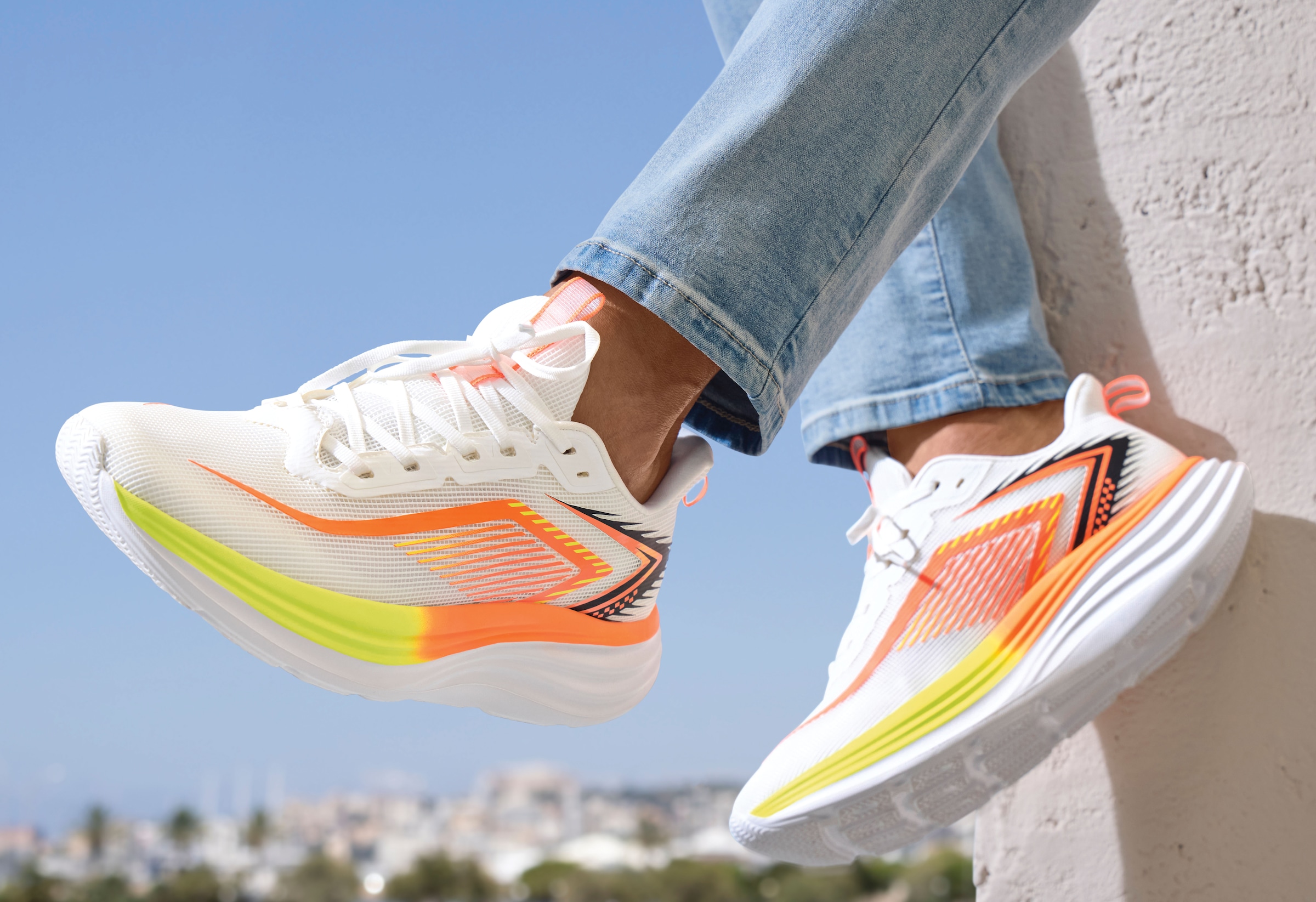 John Devin Sneaker »Schnürhalbschuh, Halbschuh, Freizeitschuh, Turnschuh«  im sportiven Look mit ultraleichter Sohle Unisex VEGAN