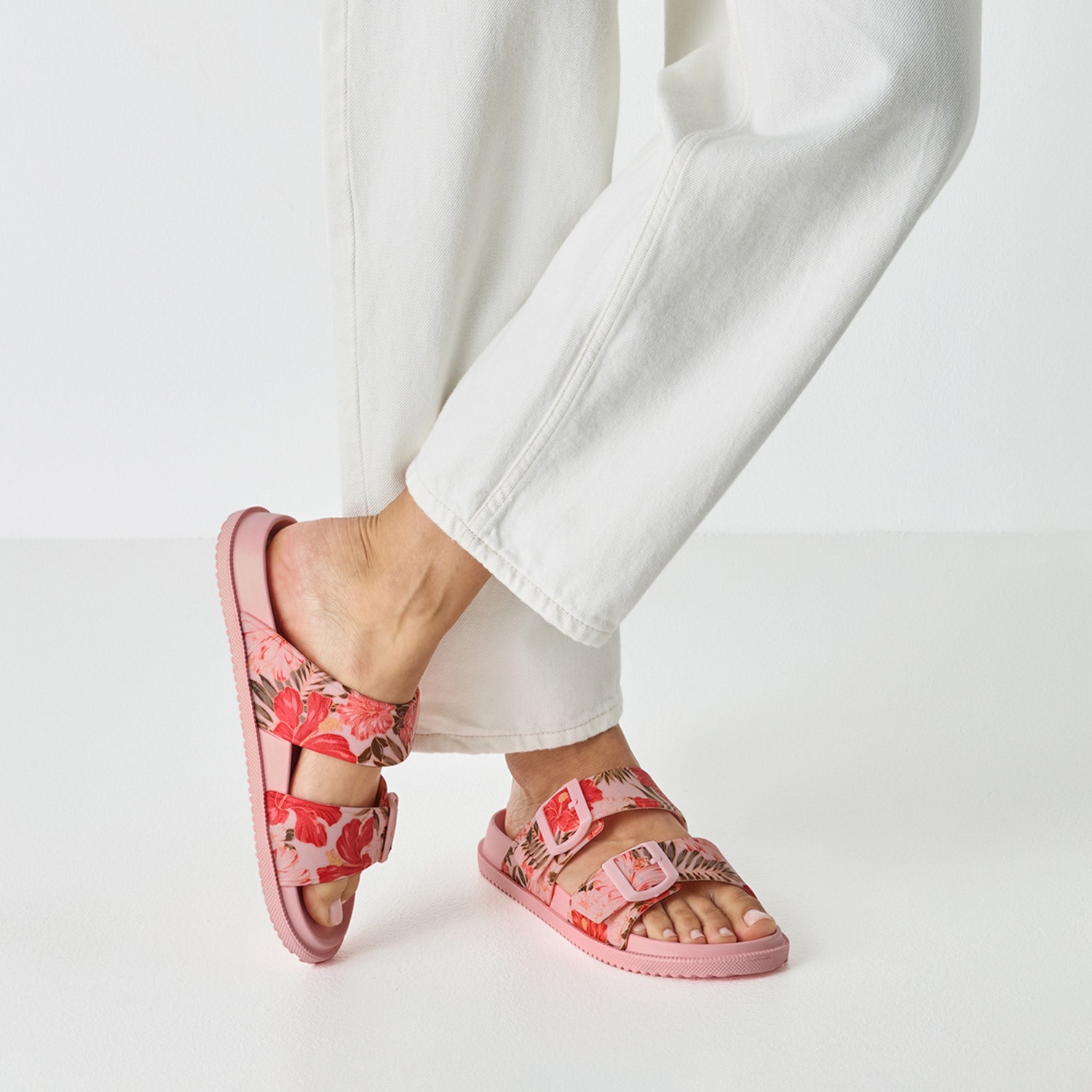 Tamaris Pantolette  Schlupfschuh, Sommerschuh mit verstellbaren Schnallen
