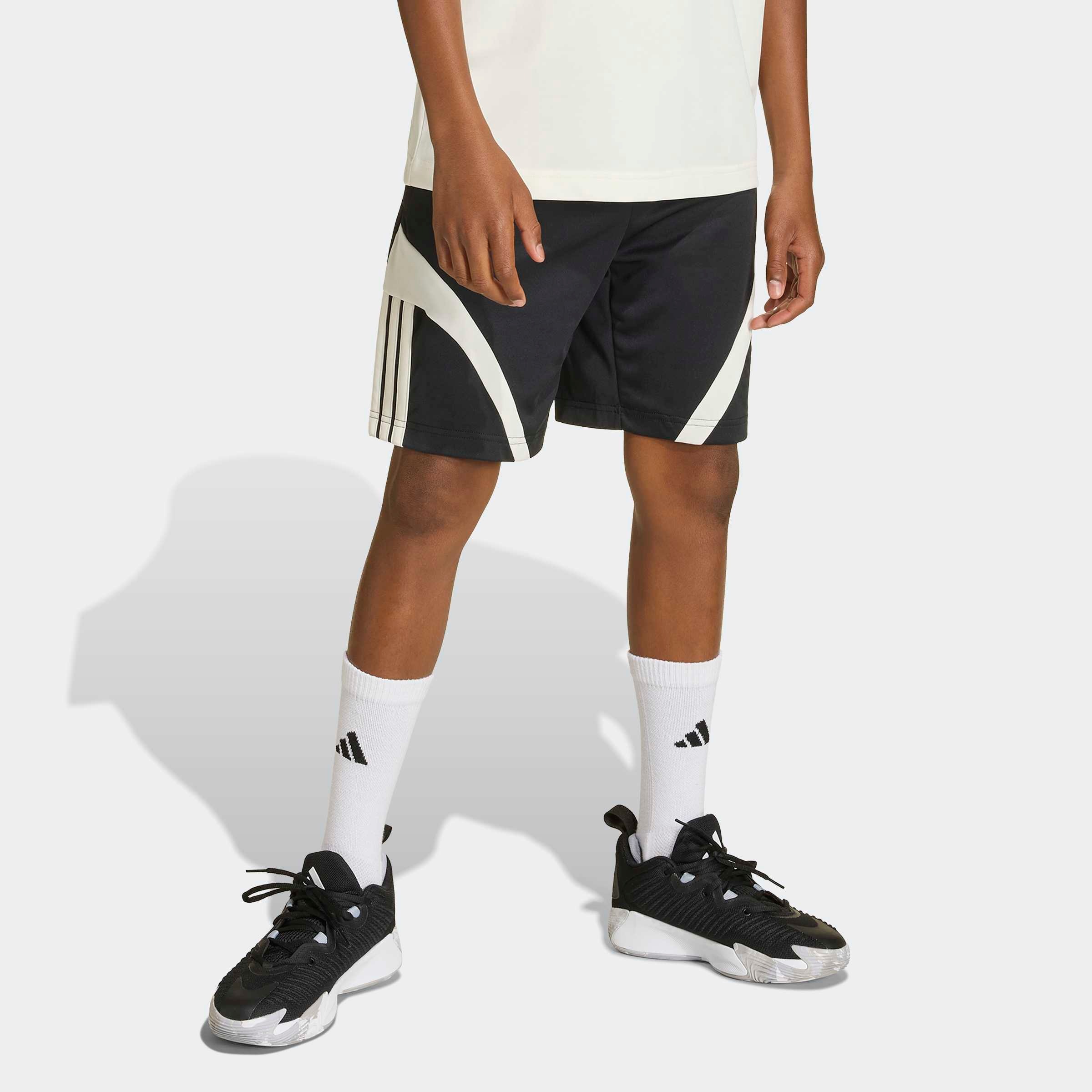 adidas Sportswear Shorts "J HOT SHO" Kinder Shorts, sportlicher Stil, mit Kordelverschluss
