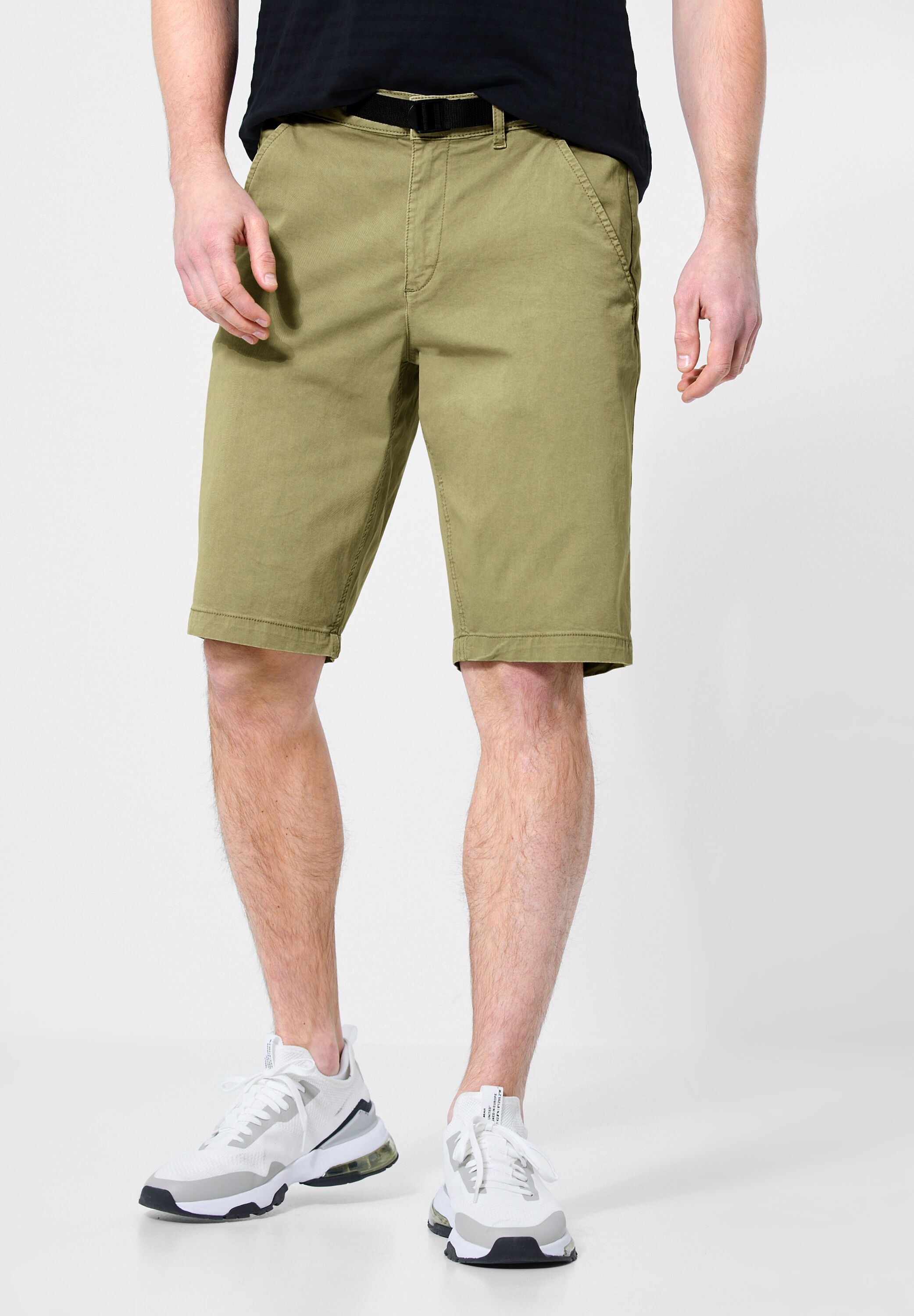 Shorts, mit Bindegürtel