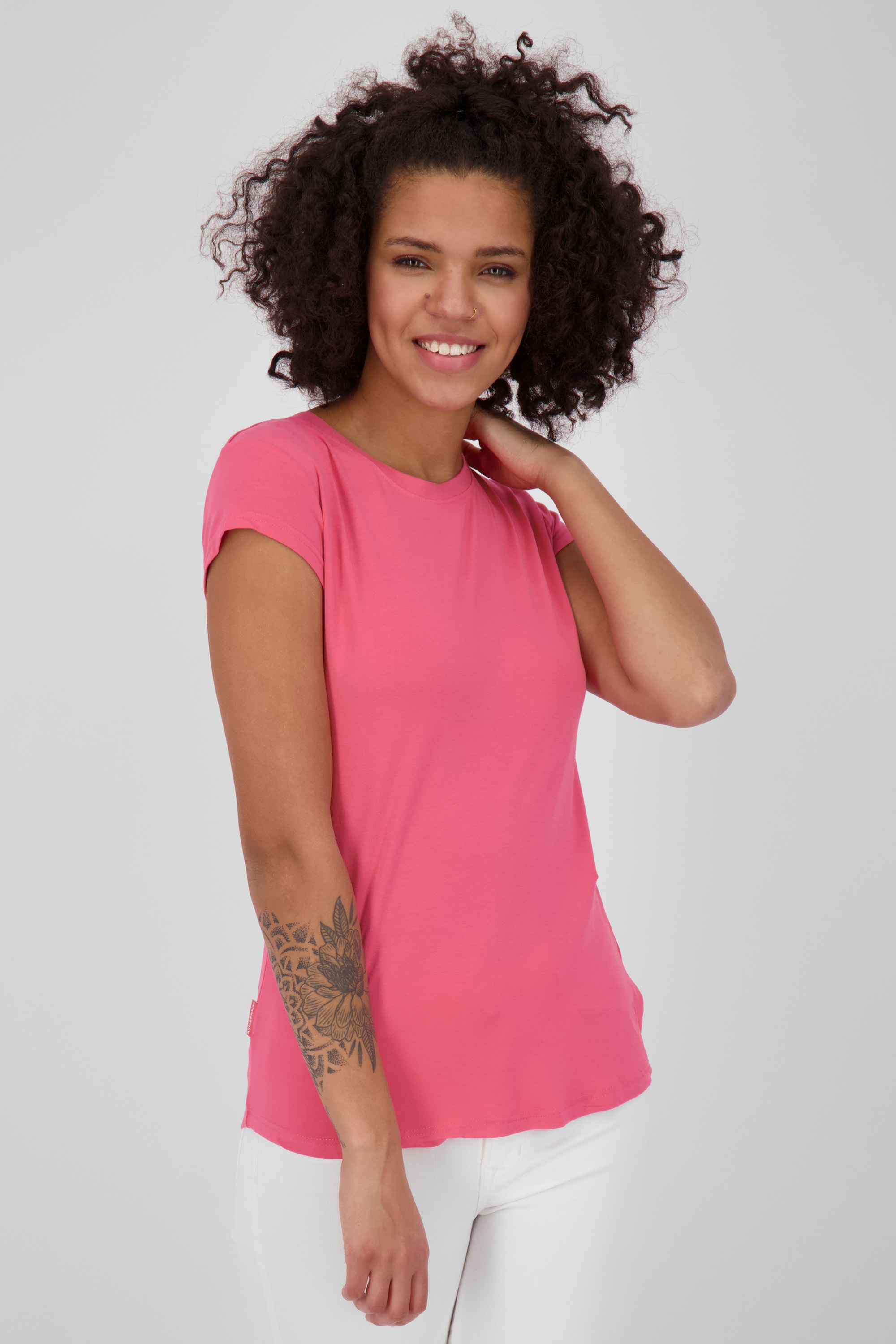 BAUR T-Shirt und natürlicher | in Zierknopf-Applikation mit Holzoptik O«, bestellen »MINT Ragwear Logoschriftzug