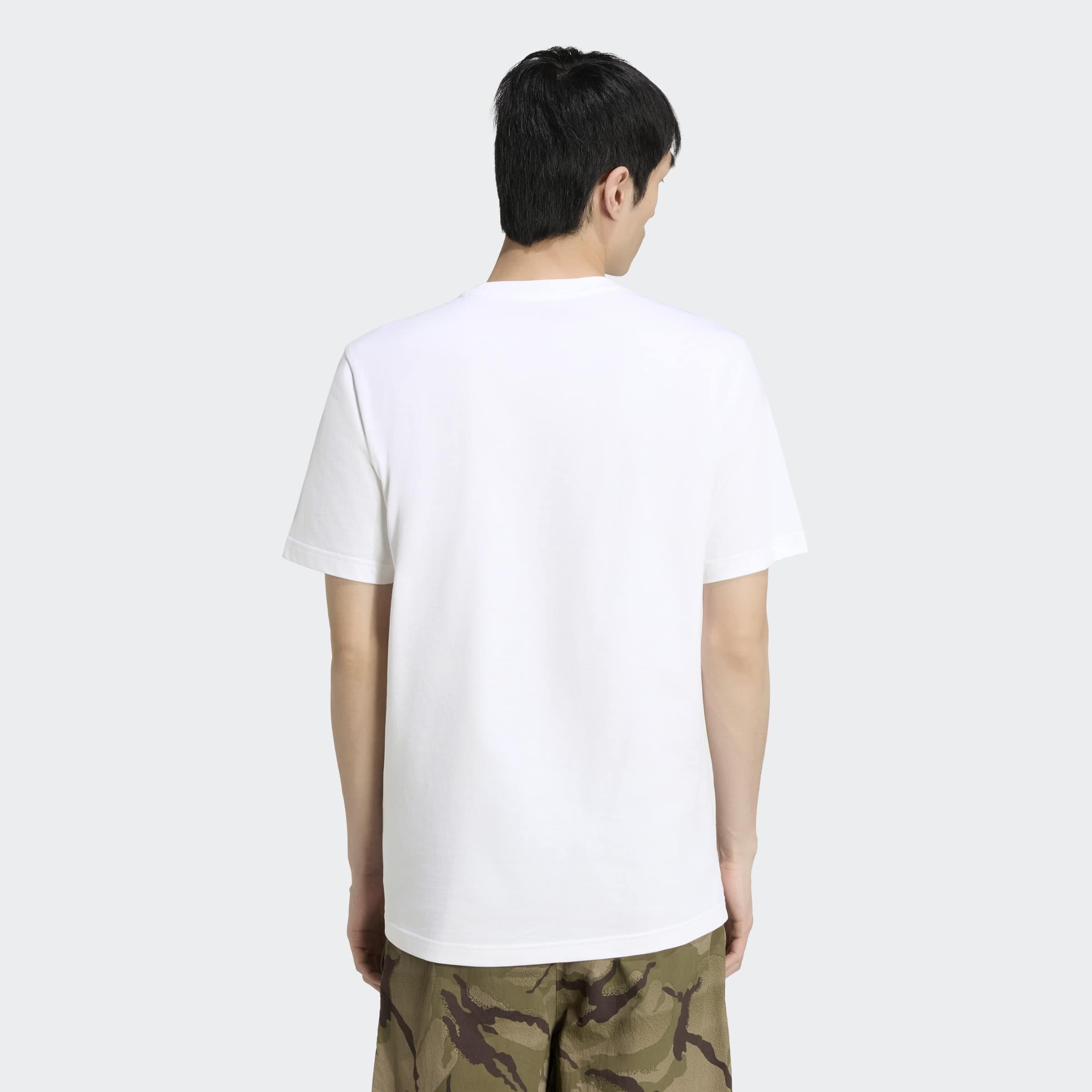 adidas Sportswear T-Shirt »CAMO 3-BALKEN GRAFIK« mit Rundhalsausschnitt, ohne Verschluss, aus Baumwolle, normale Länge