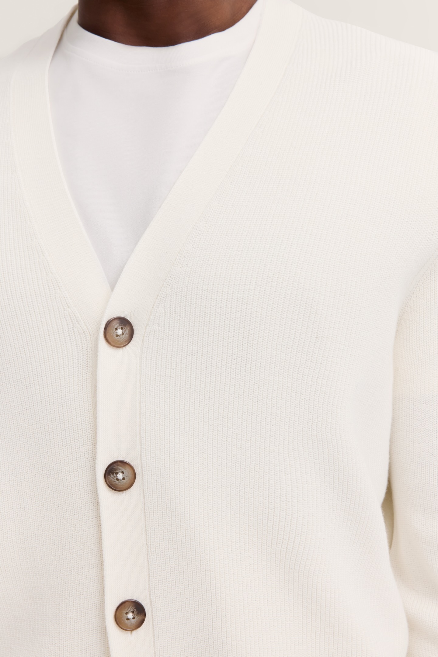 bugatti Cardigan »Regular Fit«, mit V-Ausschnitt und Ripp-Struktur