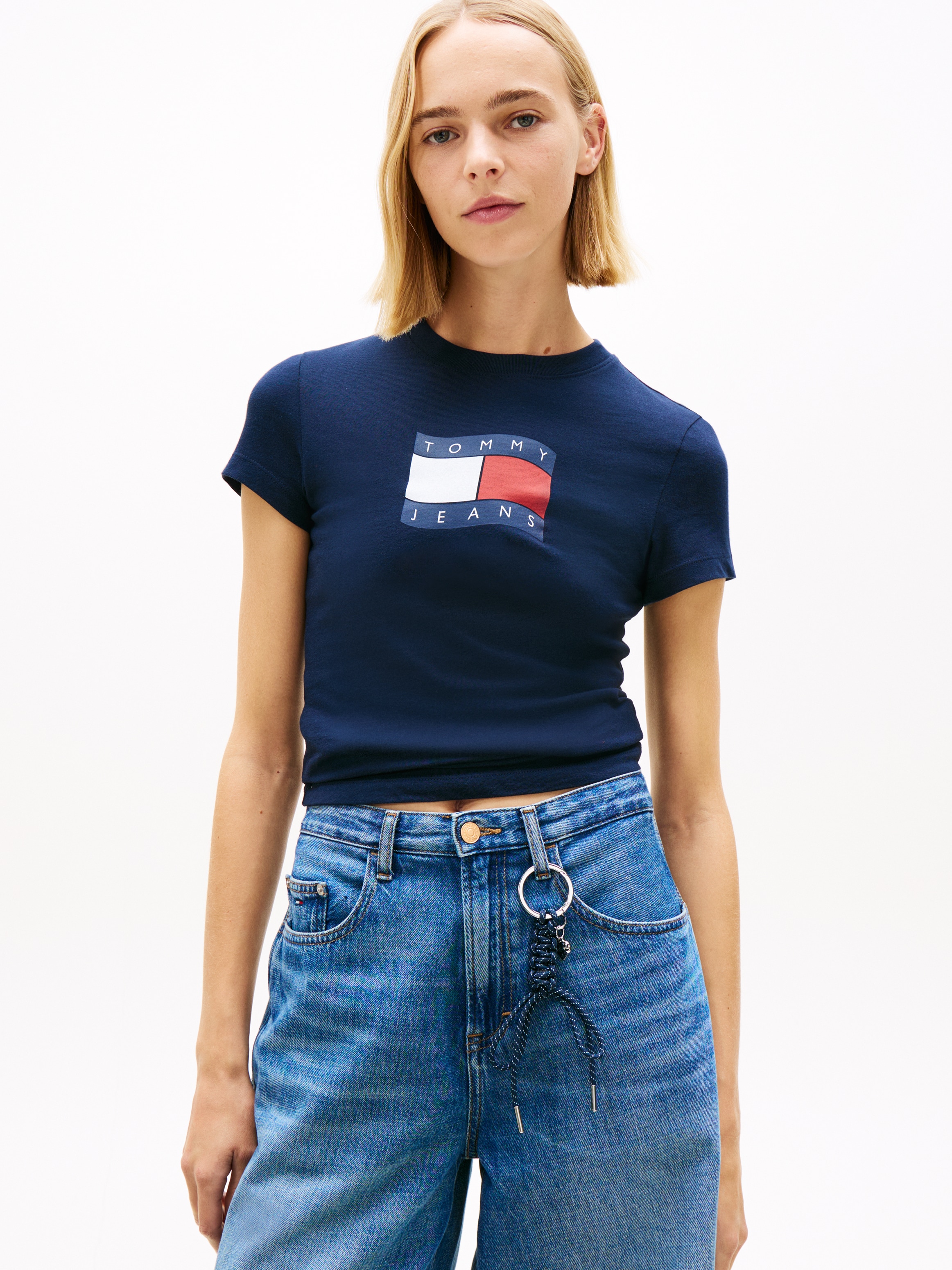 Tommy Jeans T-Shirt "TJW SLIM WAVY FLAG TEE EXT" mit Rundhalsausschnitt günstig online kaufen